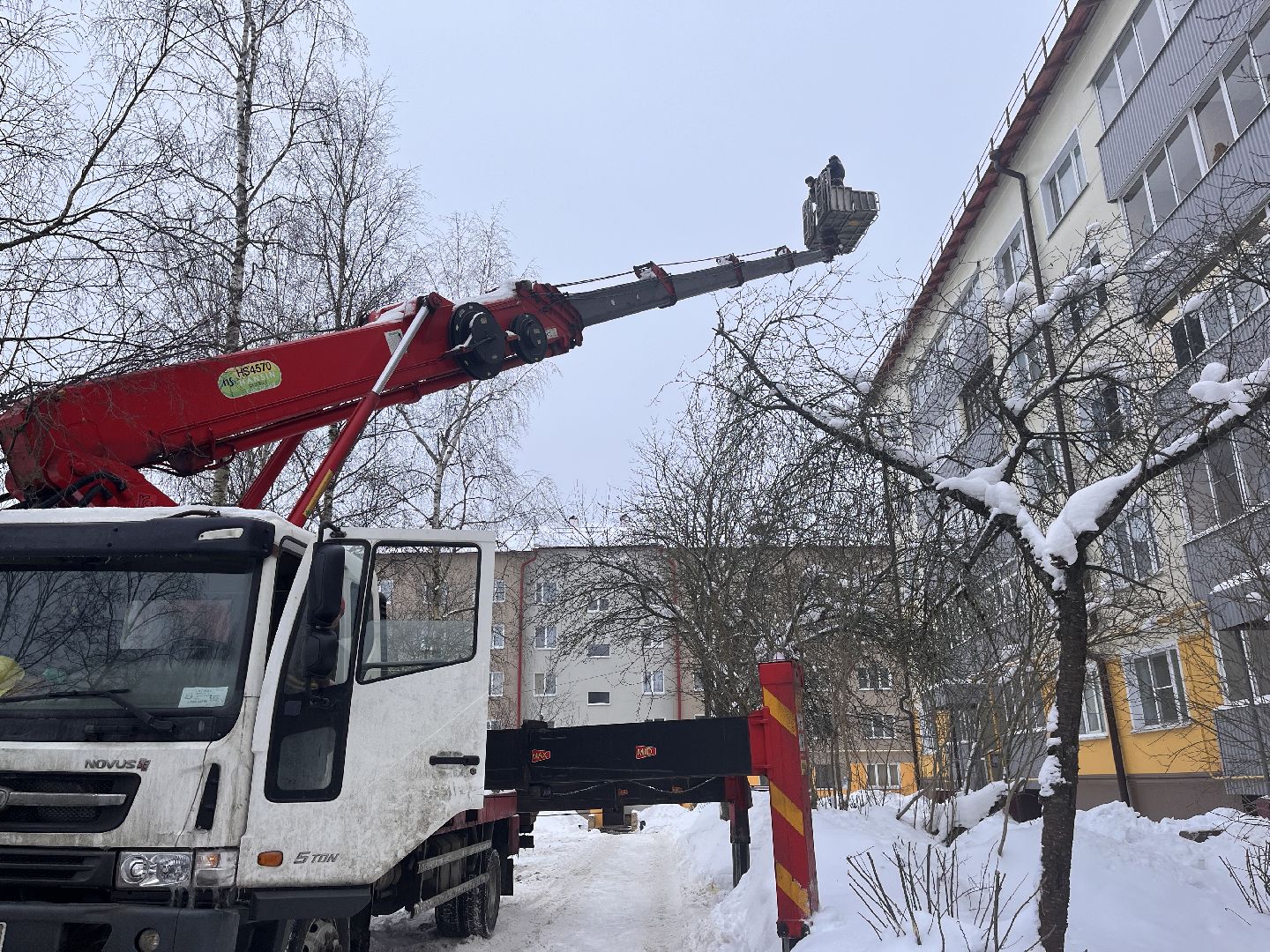 шаховская, сосульки, комунальная техника,