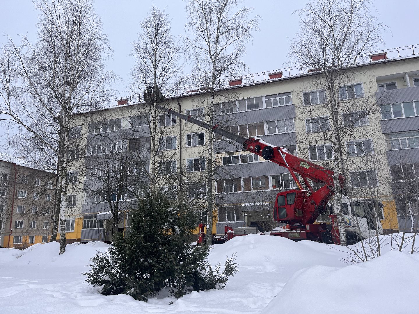 шаховская, сосульки, комунальная техника,