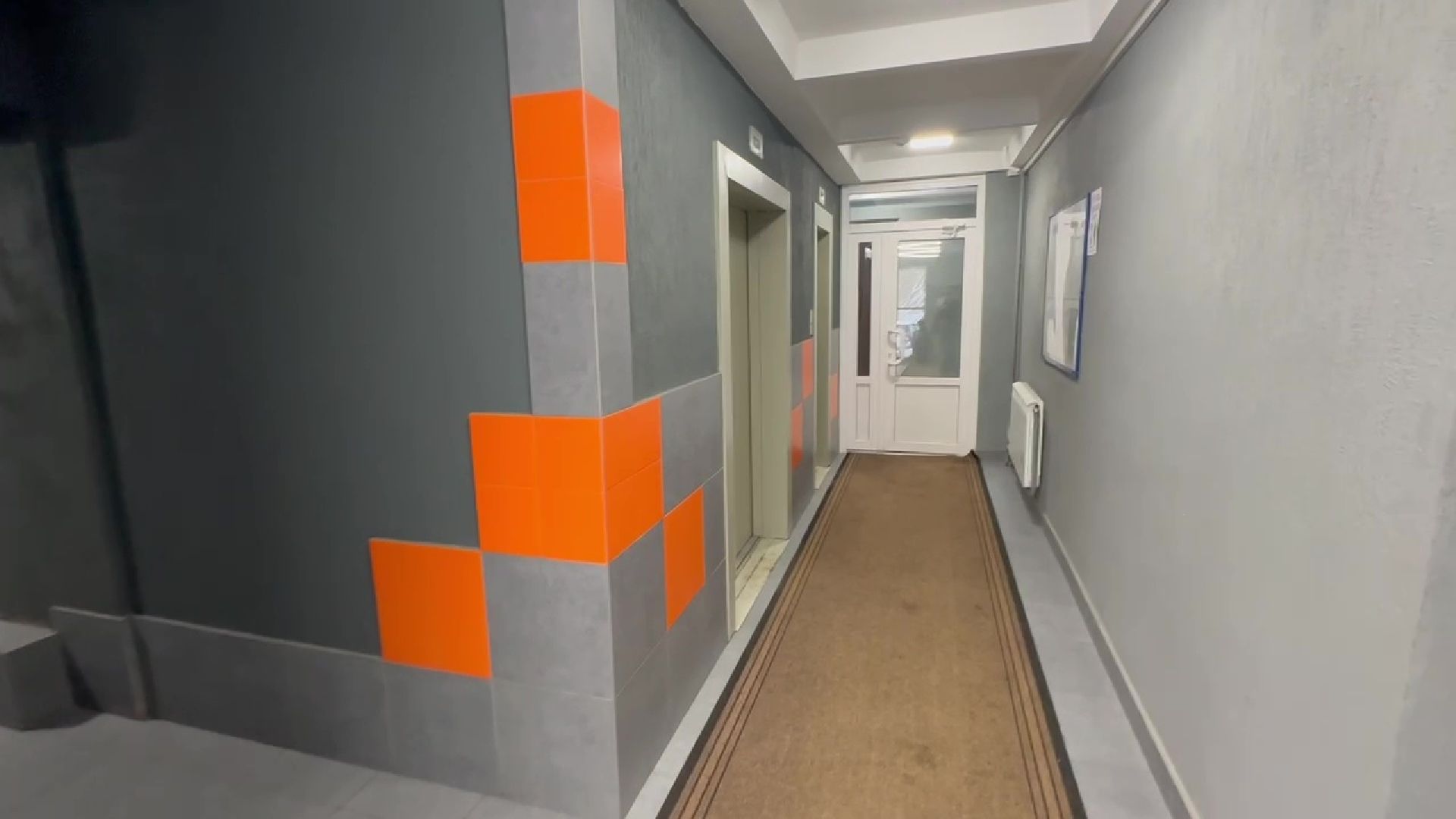 Видное, ремонт подъезда, управляющая компания, стены, люстра, почтовые ящики,