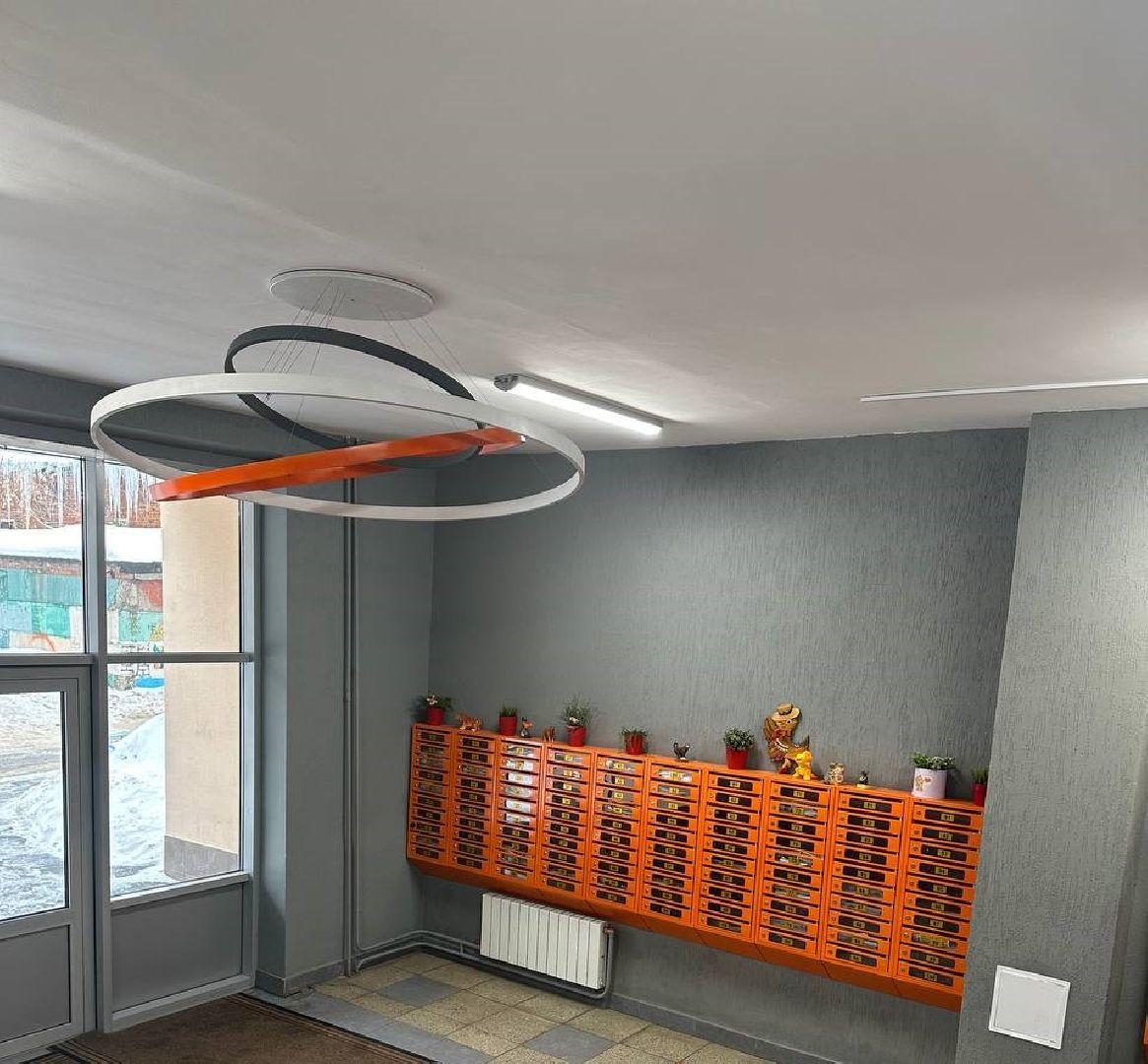 Видное, ремонт подъезда, управляющая компания, стены, люстра, почтовые ящики,