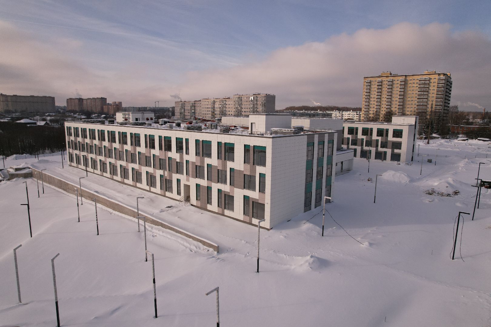 видео с коптера, школа,