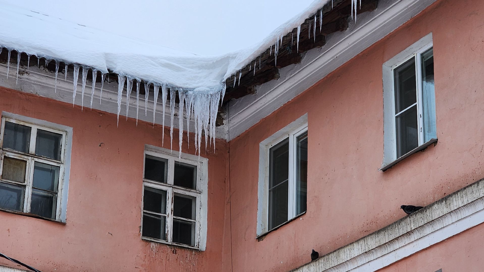 Подмосковье, Городской округ Пушкинский, Ивантеевка, РЭП 3, Уборка снега, Сосульки,