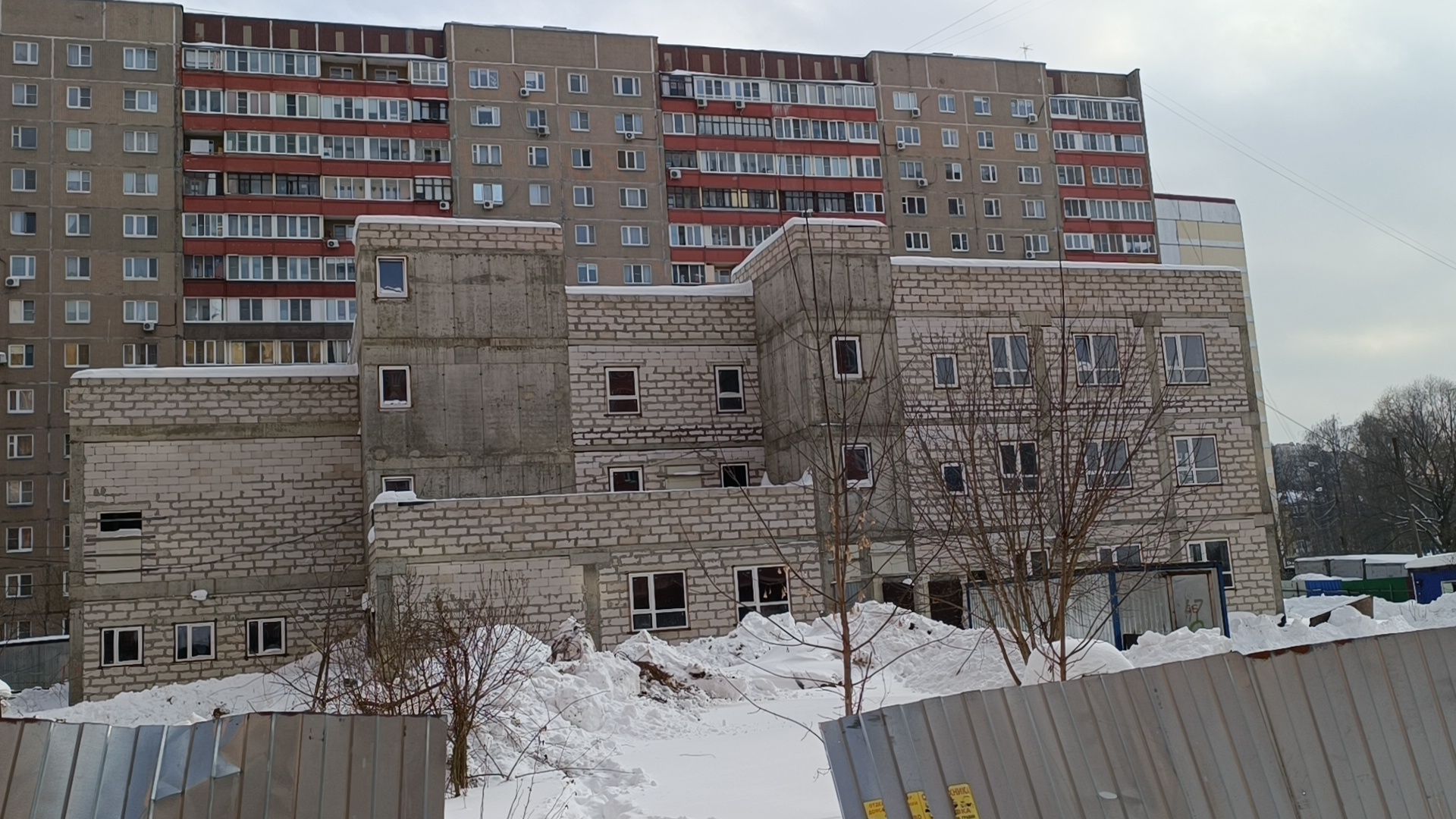 строительство, лобня, поликлиника, детский сад, школа,