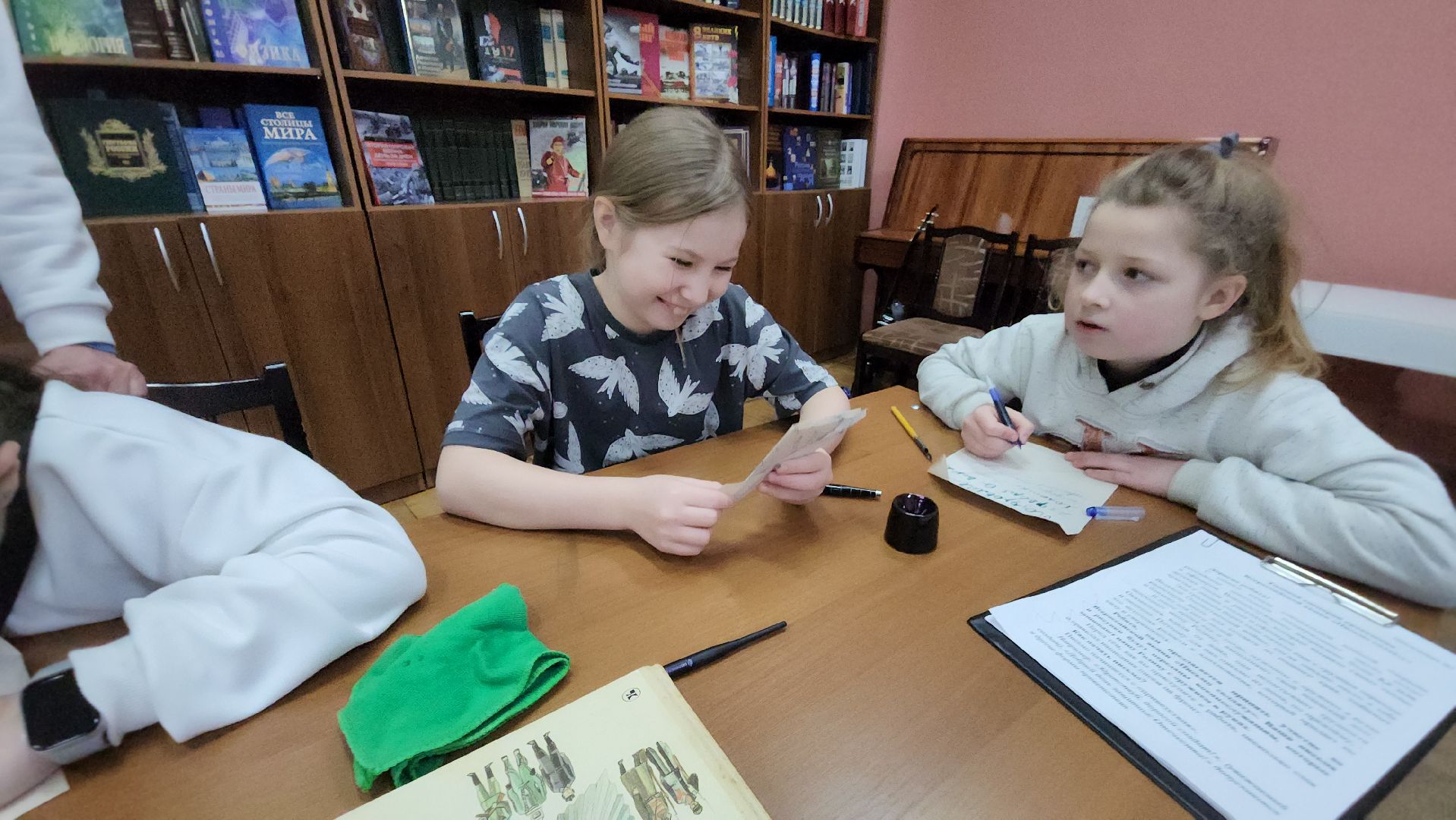 сво, спецоперация, письмо солдату, каллиграфия, библиотека, рузская библиотека, руза, рузский городской округ,