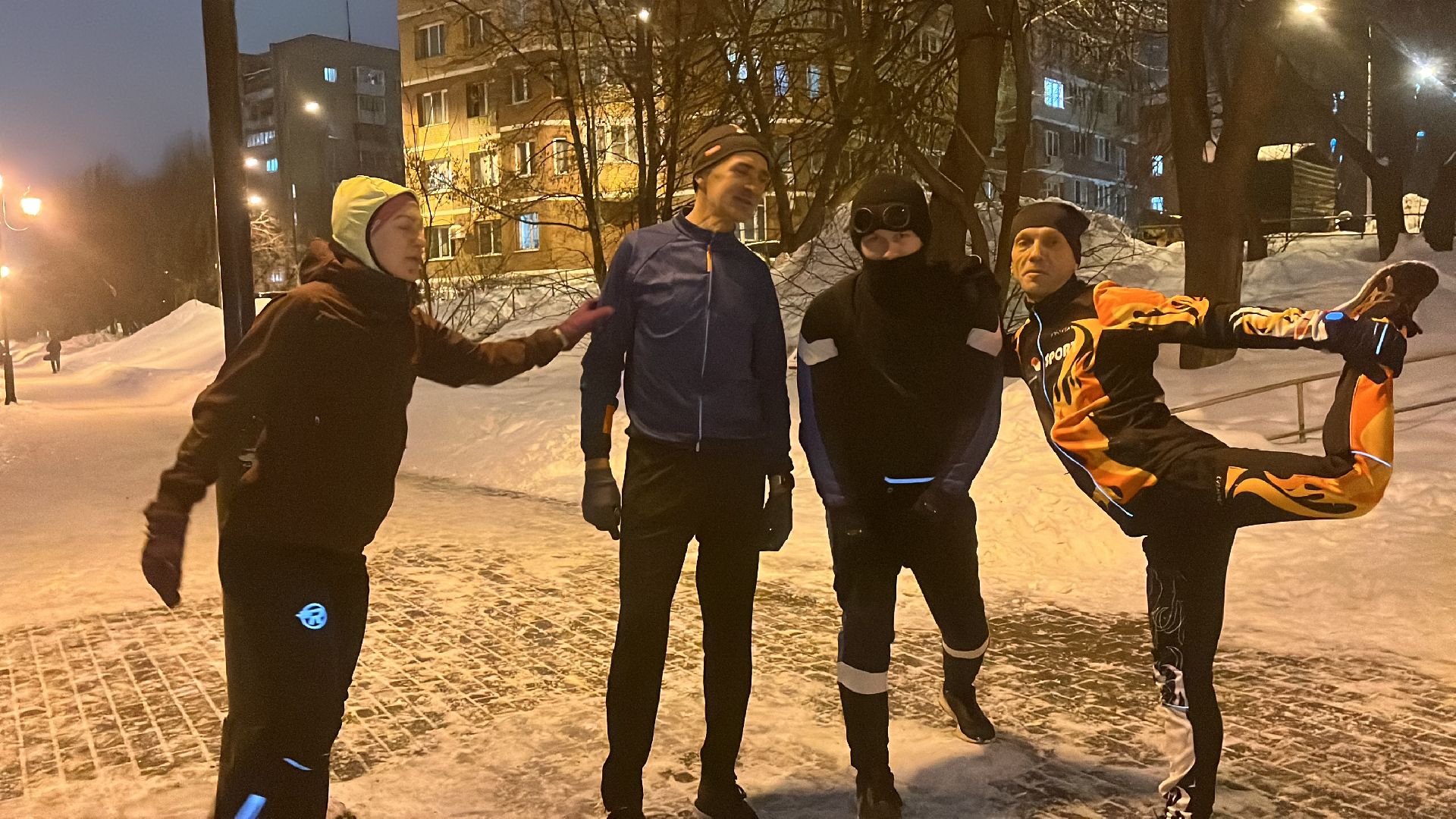 бег, забег, парки балашихи, зима в подмомсковье, бегуны,