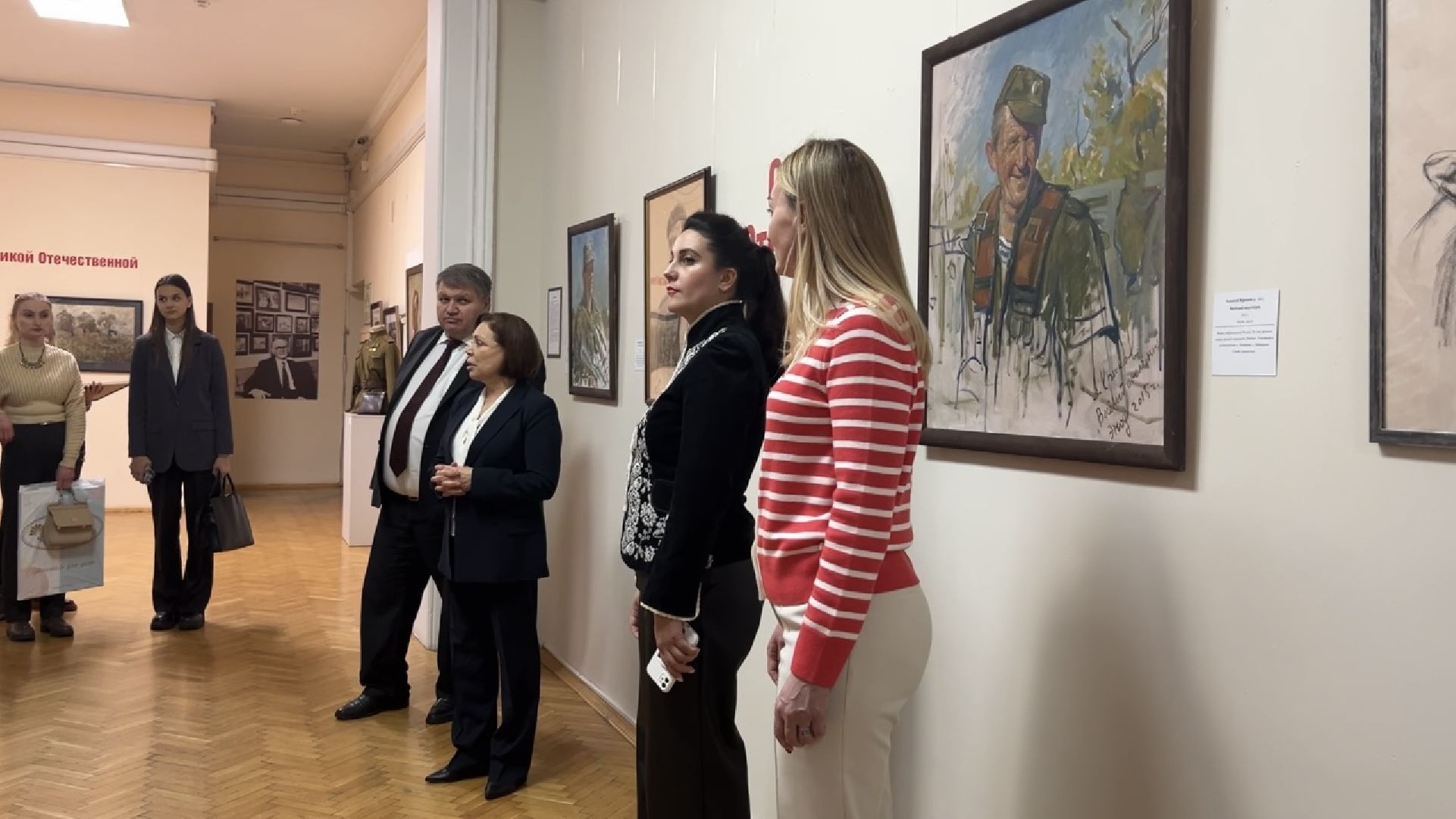 химки, культура, выставка, день защитника отечества, картинная галерея,