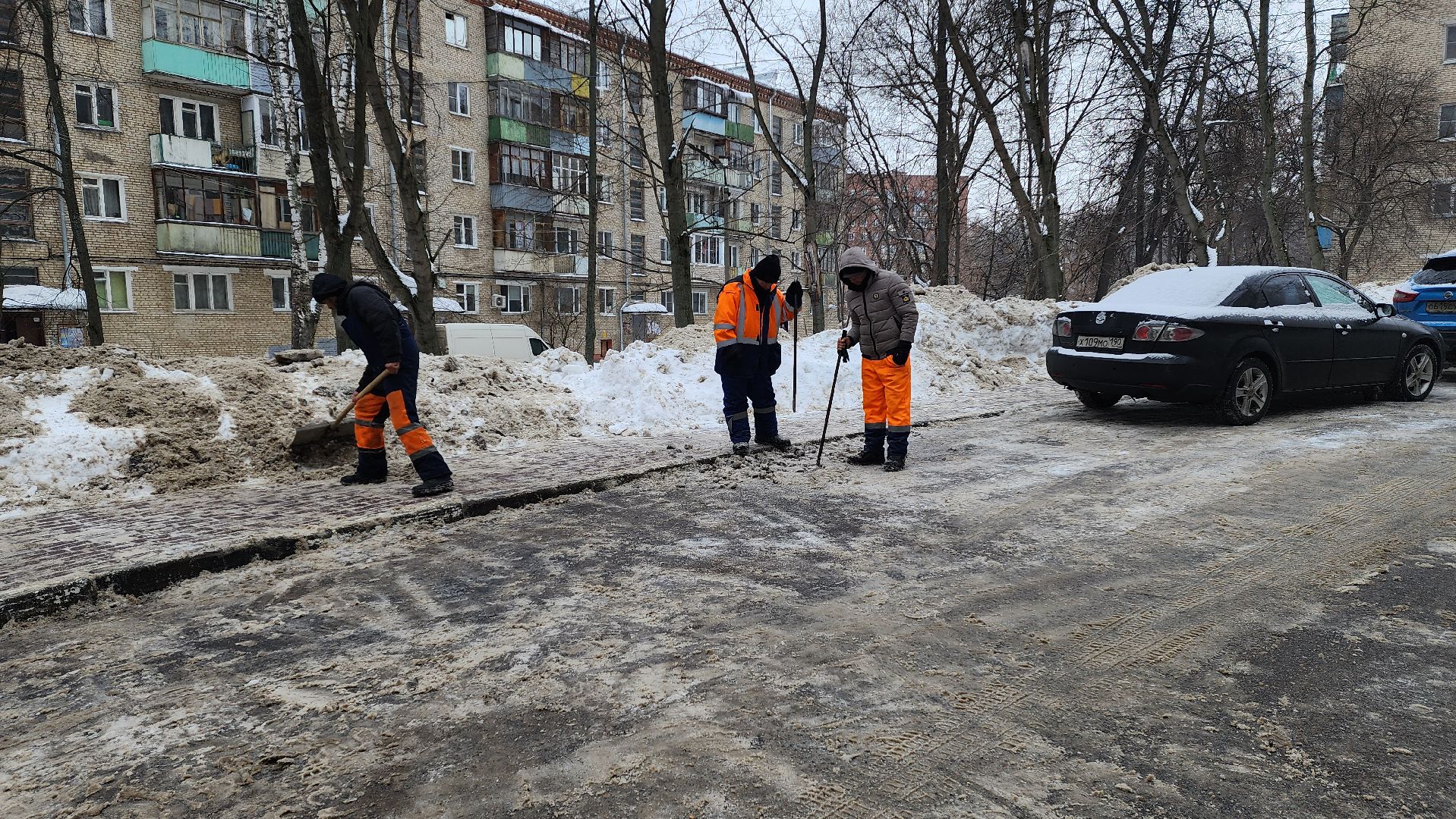 уборка снега, уборка дворов, уборка дорог,
