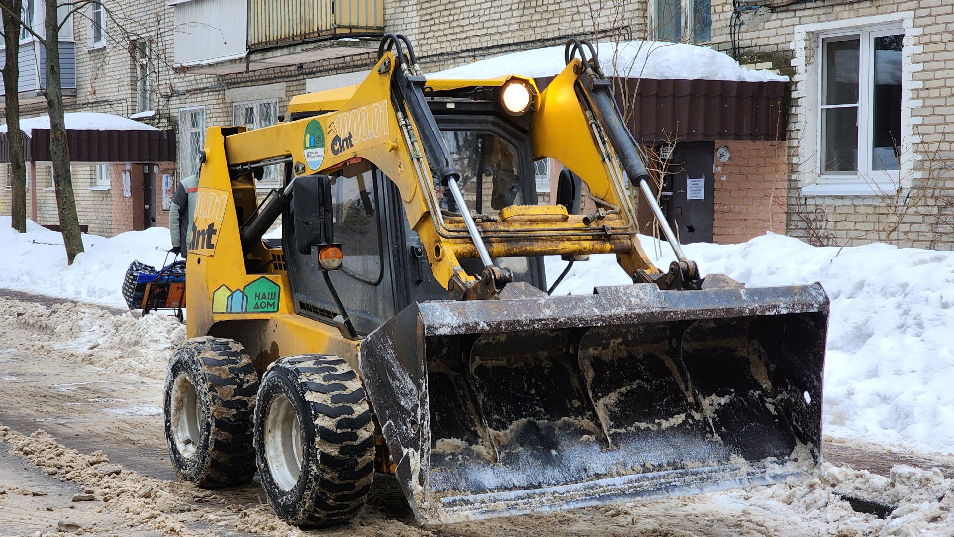 уборка снега, уборка дворов, уборка дорог,