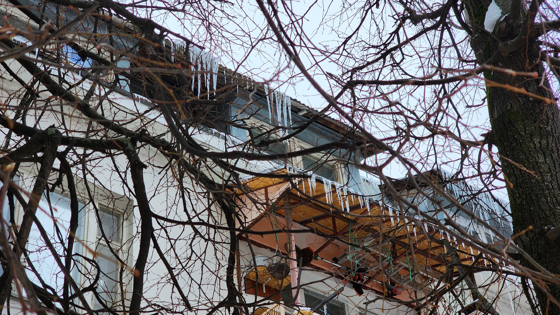 уборка снега, чистка кровли от снега,