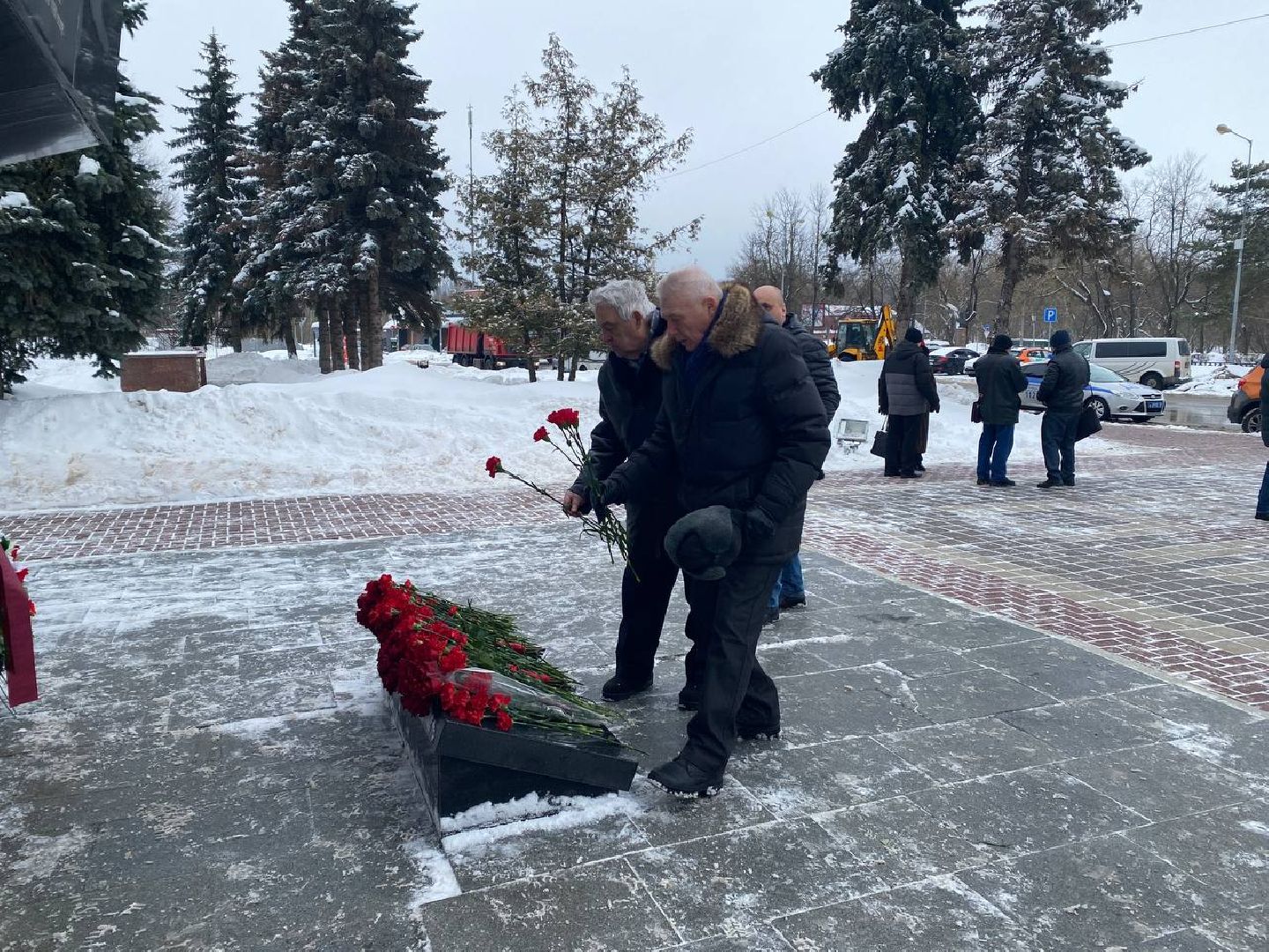 чехов, день защитника отечества, возложение цветов, ветераны, памятник,