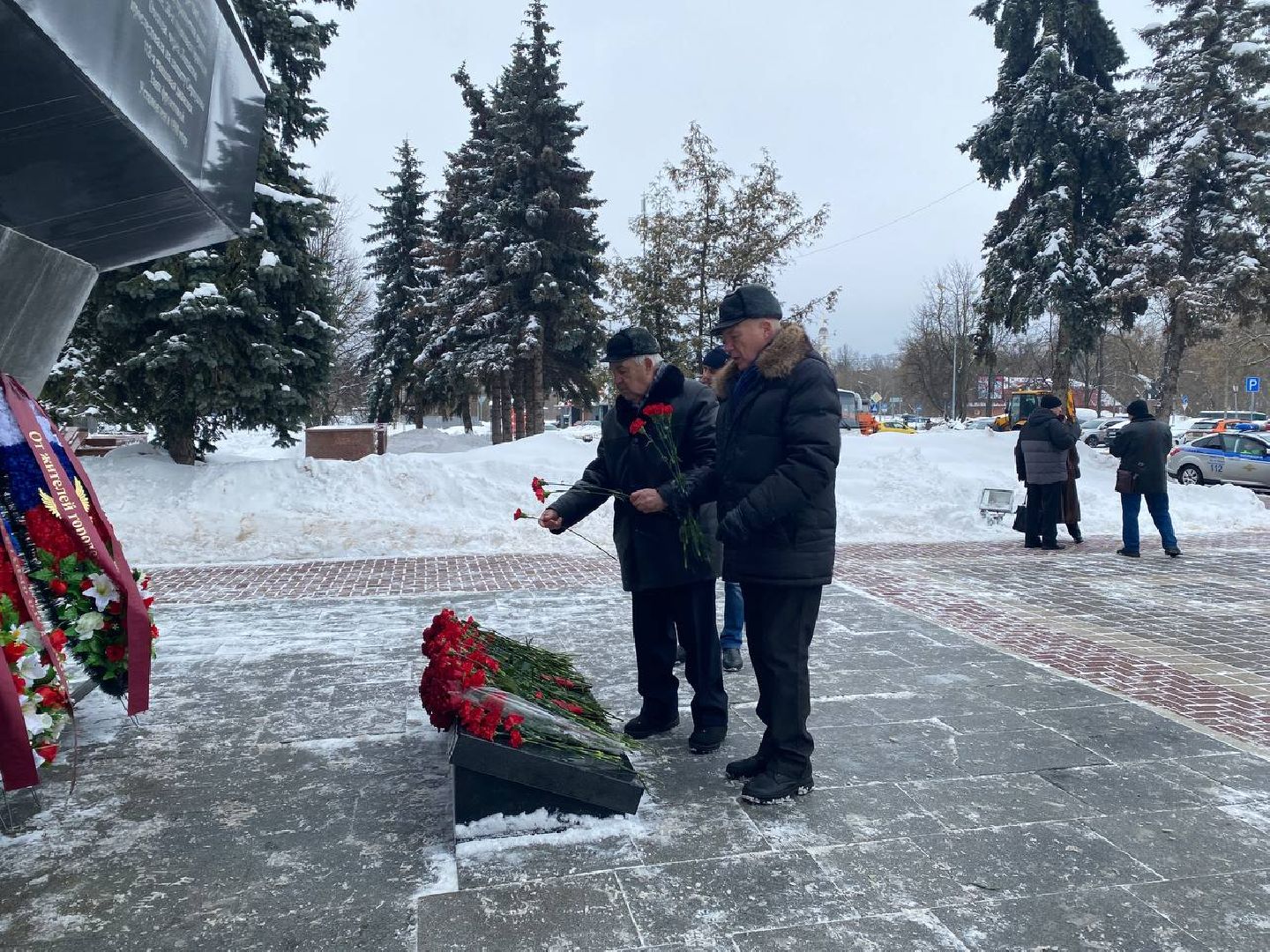 чехов, день защитника отечества, возложение цветов, ветераны, памятник,