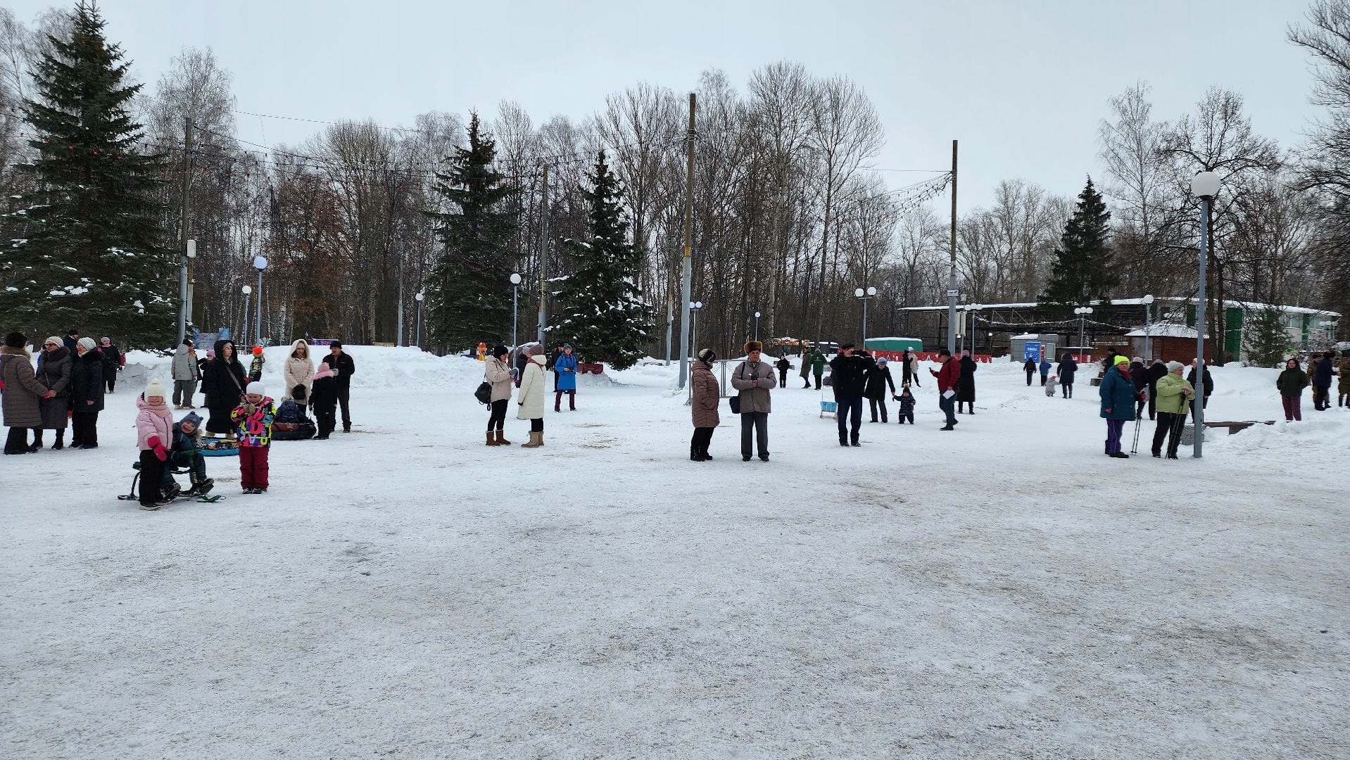 кашира, городской парк, день защитника отечества, 23 февраля, концерт, подмосковный колледж энергия, каданс, забава,