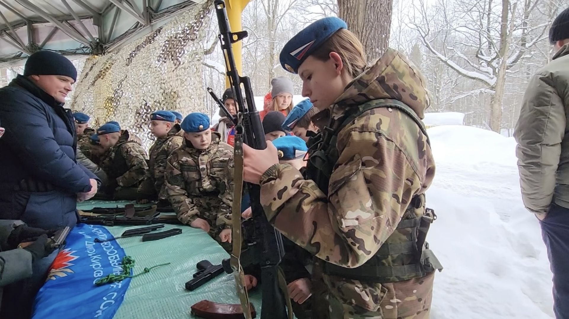 химки, день защитника отечества, военно-патриотический отряд, мастер-класс,