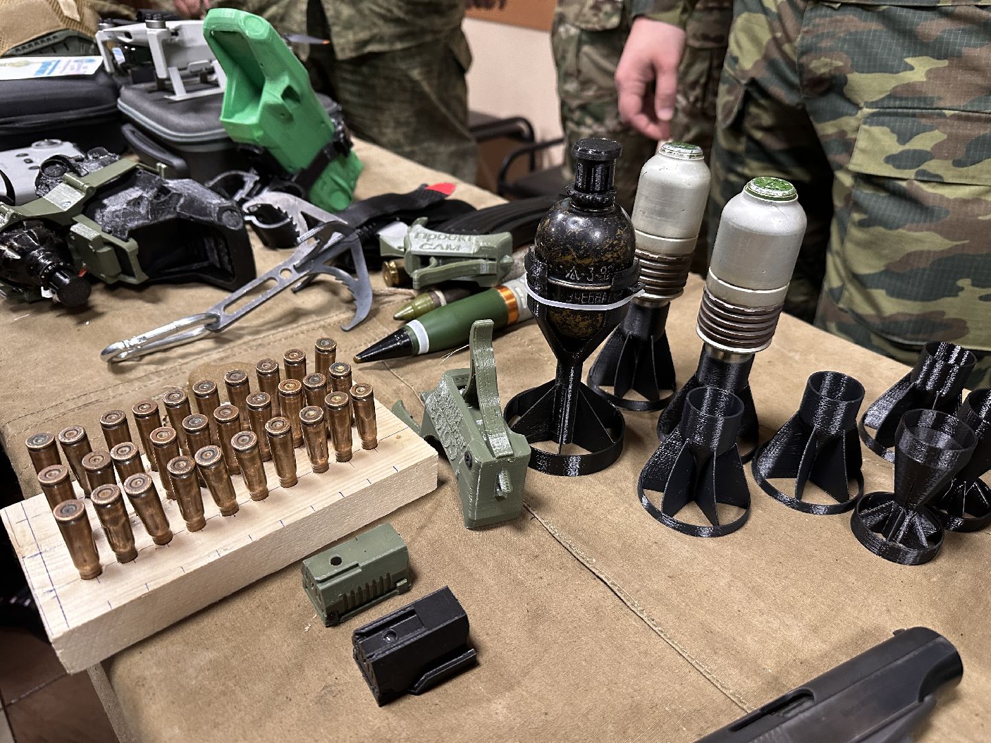 Клин, общество, история, день защитника отечества, выставка вооружения,