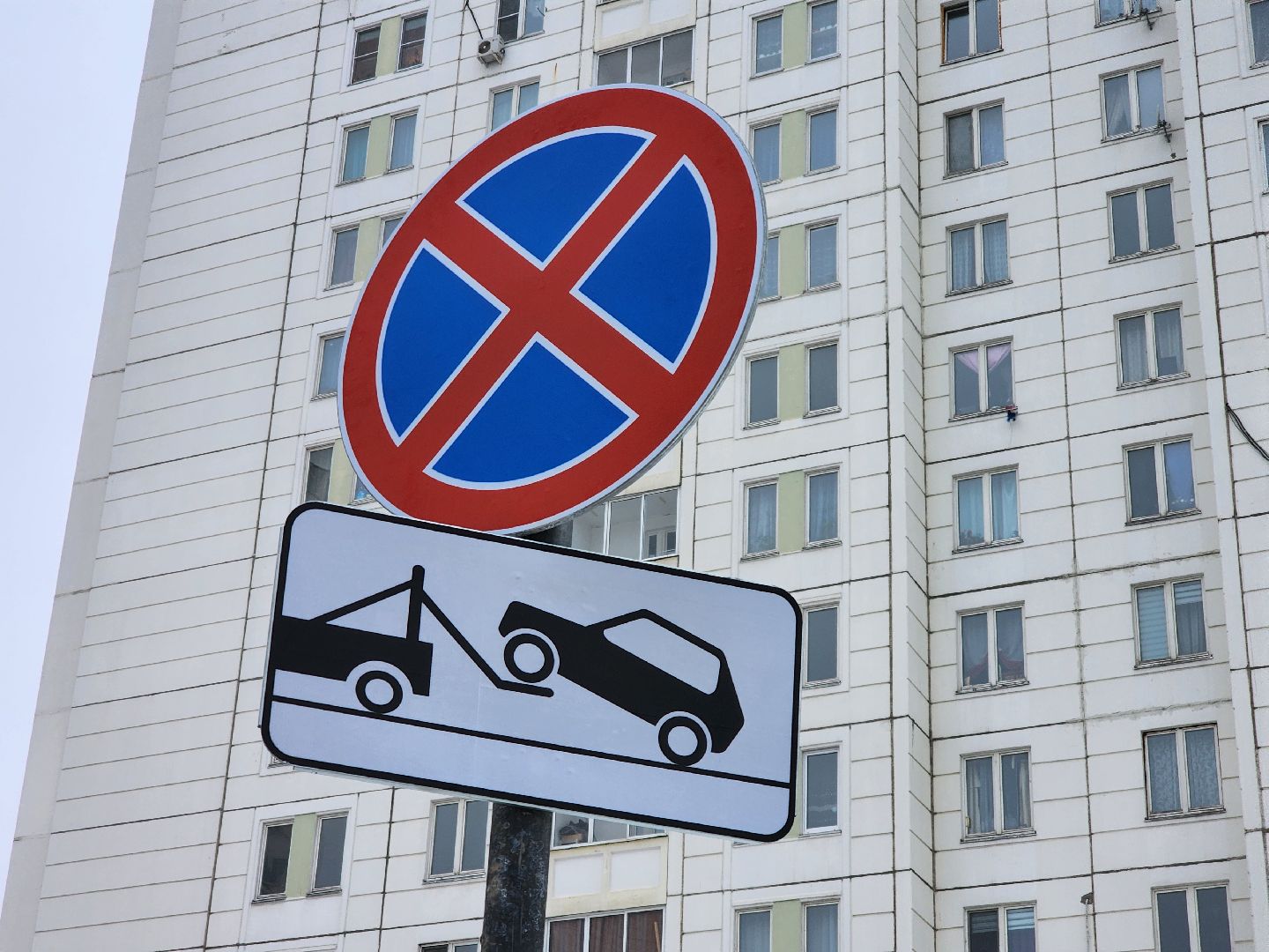 Подольск, контейнерные площадки, дорожные знаки, остановка запрещена,