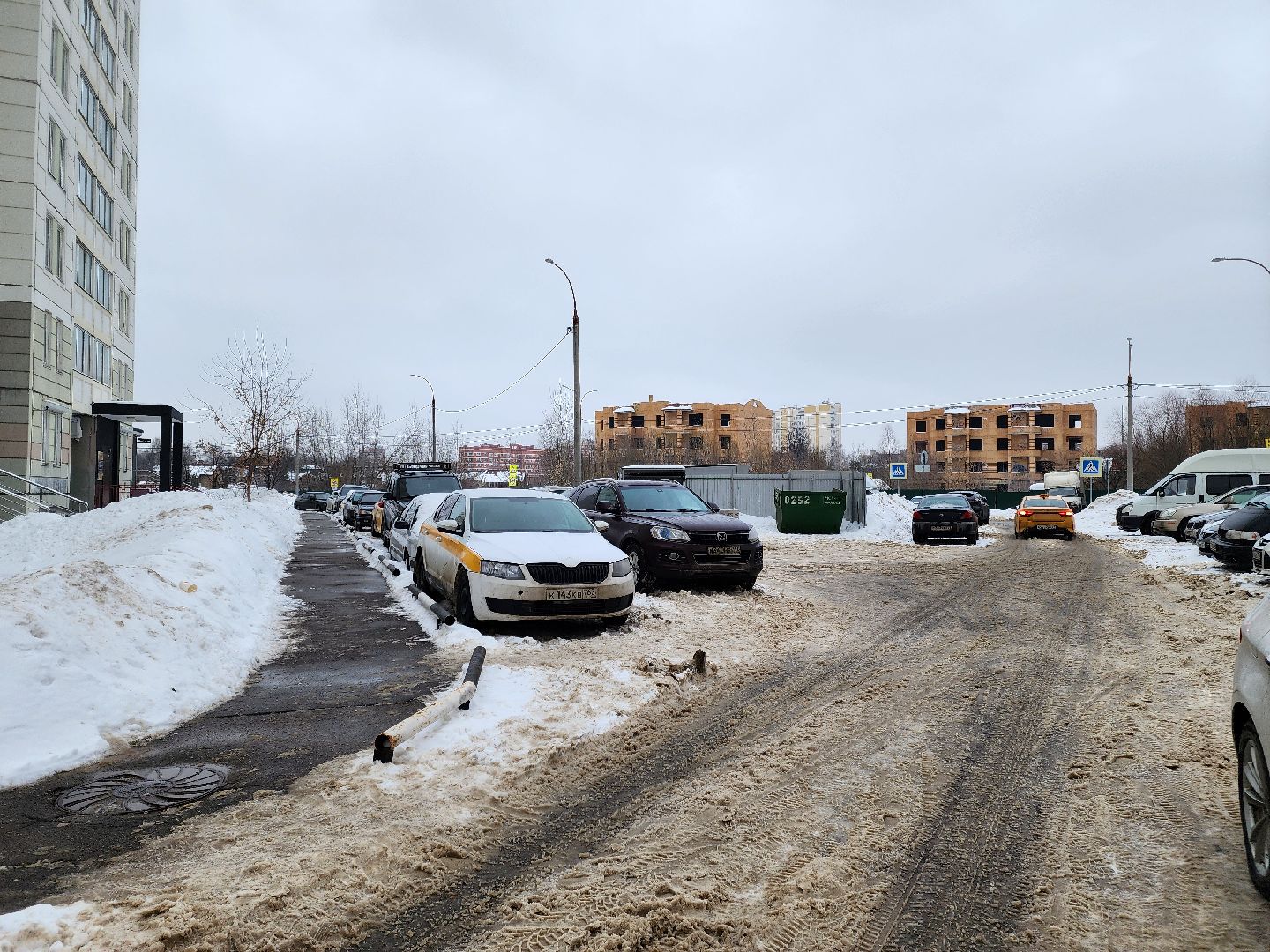 Подольск, контейнерные площадки, дорожные знаки, остановка запрещена,