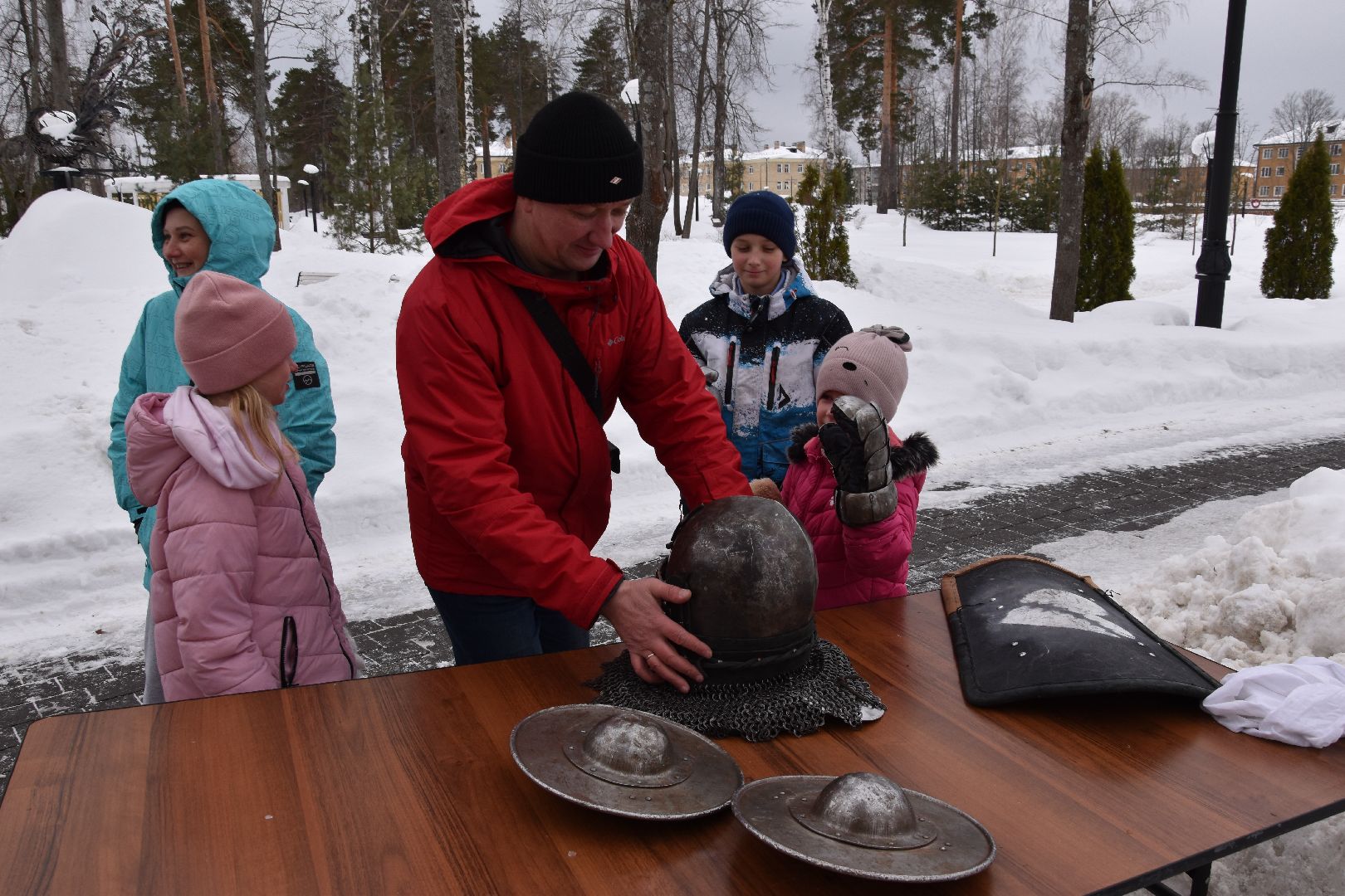 разрешите поздравить, парк, парк Крестов Брод, ДК Косякова, Рошаль, день защитника отечества,