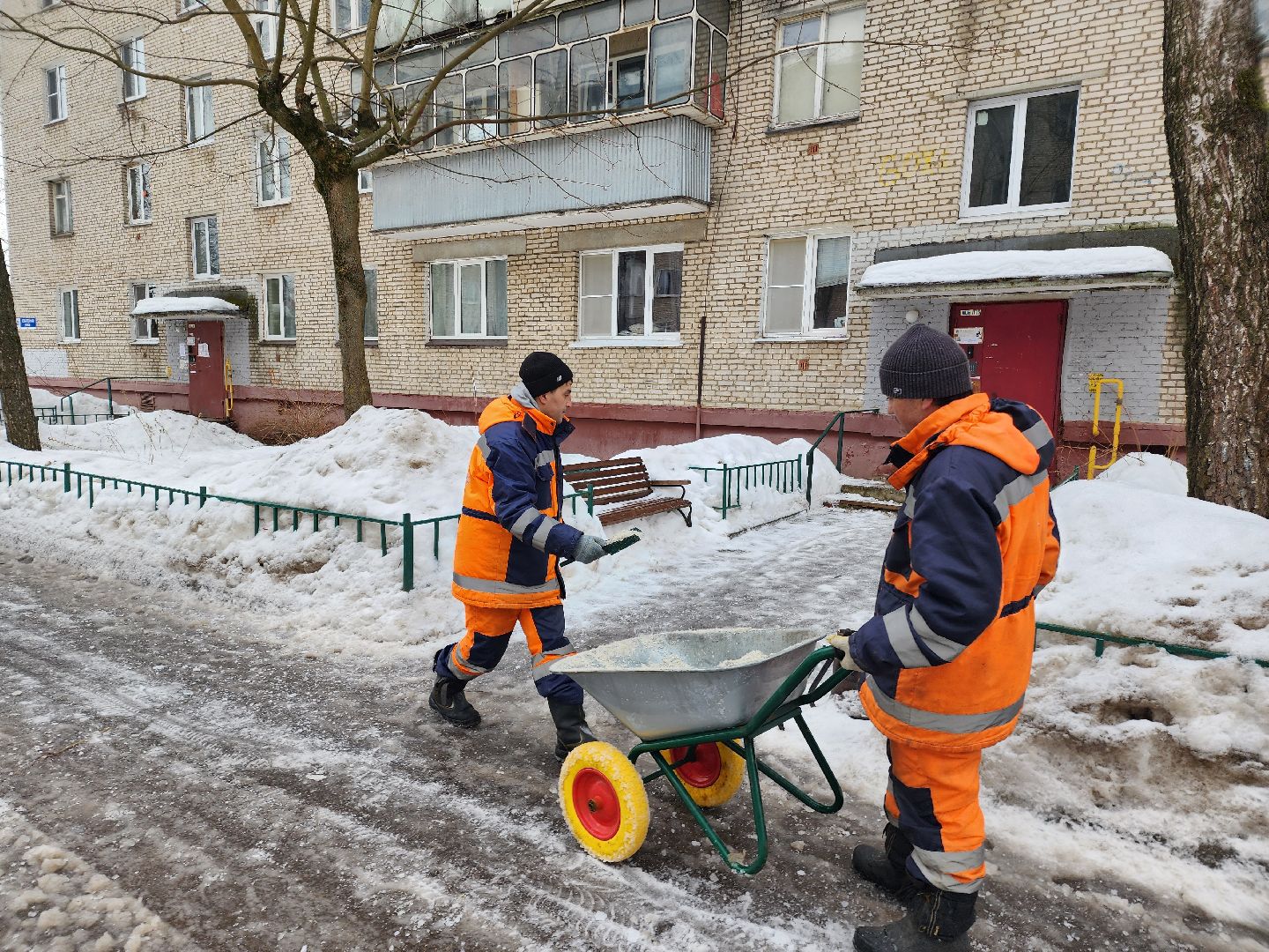 ледяной дождь, обработка дорог,