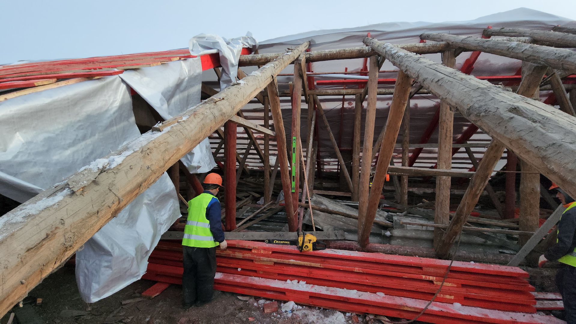 серпухов, улица калинина, демонтаж кровли, капитальный ремонт, строительные работы,