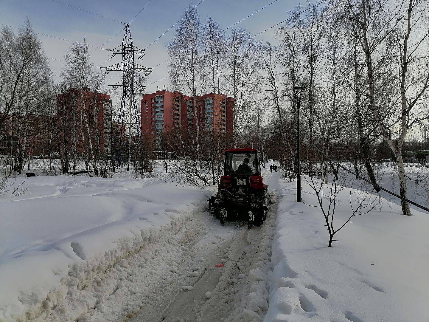 Сквер, уборка города, снег, Очистка,