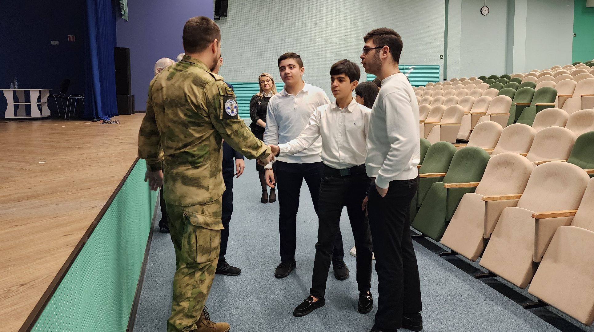 урок мужества, медаль,