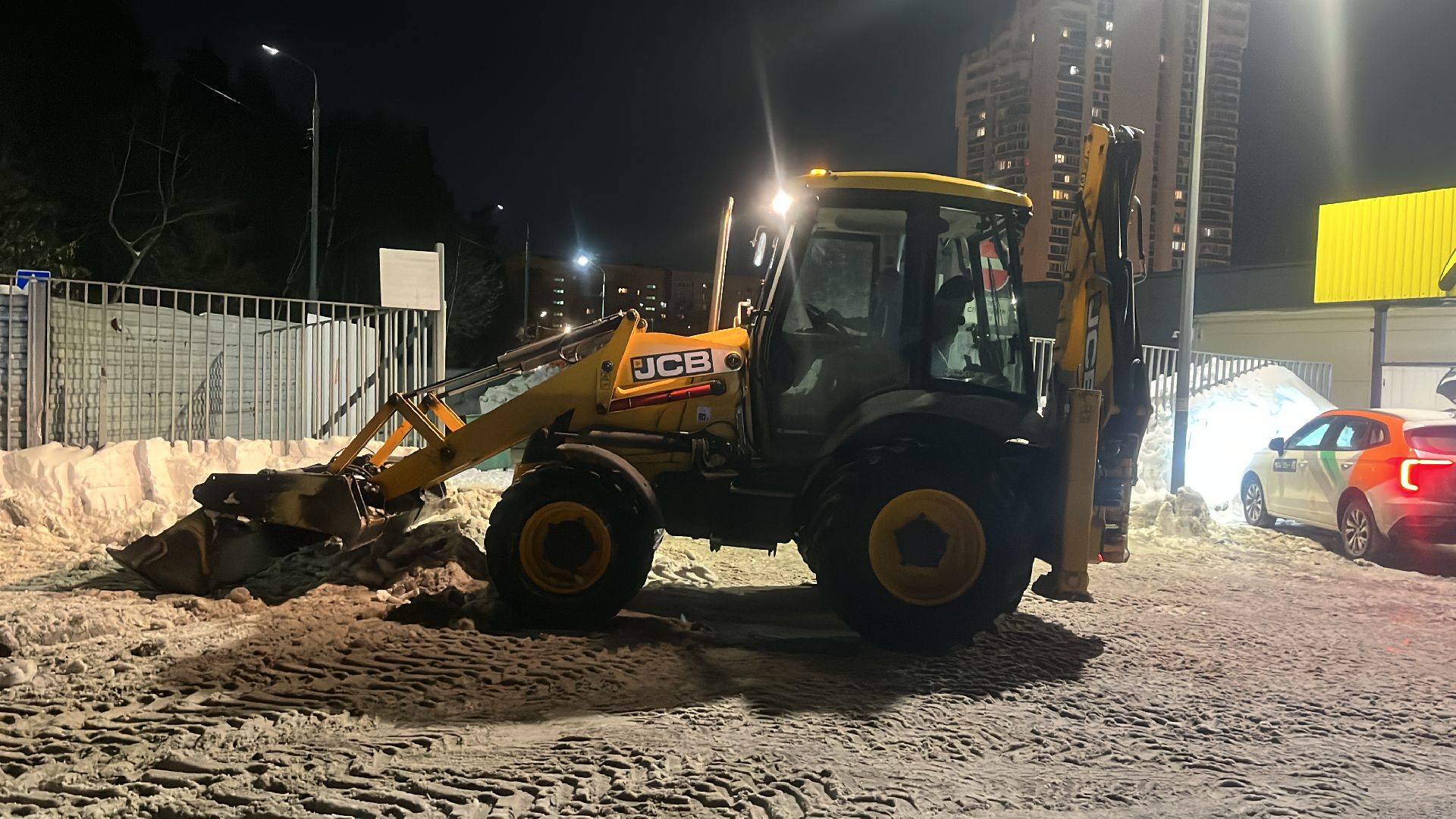 уборка снега, вывоз снега, снег и наледь, коммунальная служба,