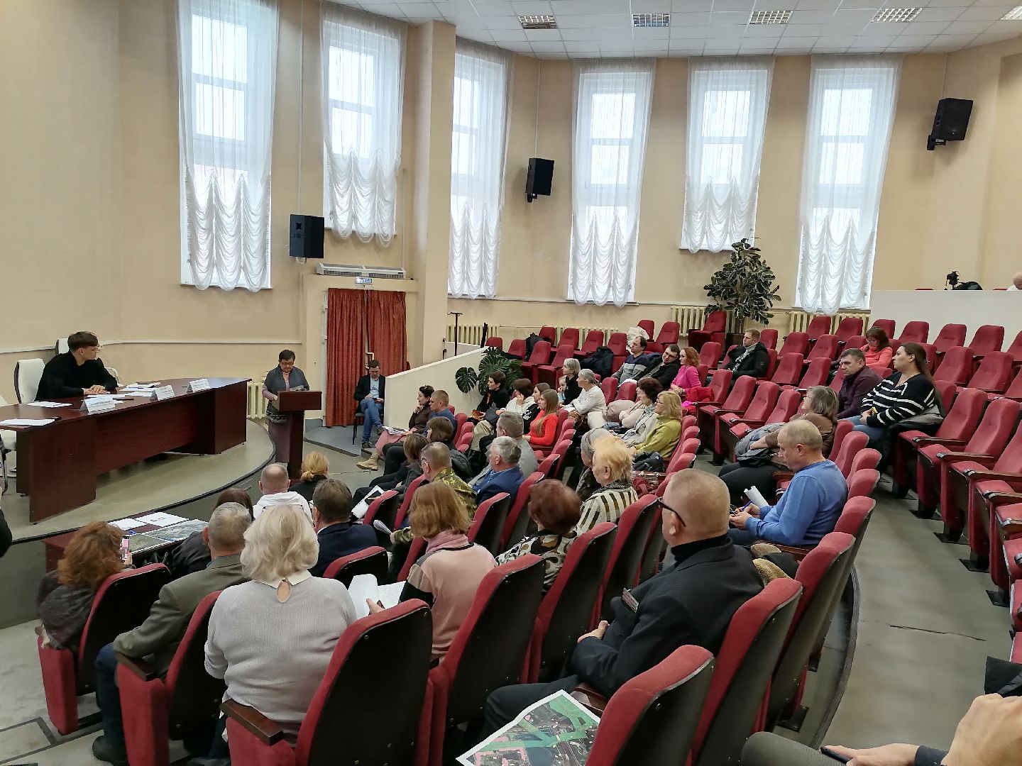 администрация города, Сквер, Общественные слушания,