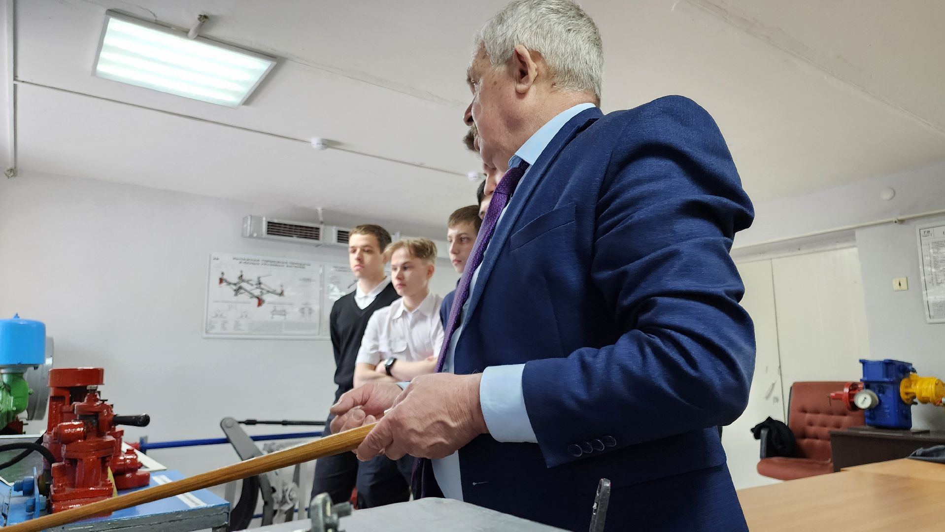 кашира, ожерелье, ожерельевский железнодорожный колледж, автотормоза, пневматормоза, подвижной состав, студенты, практические занятия,