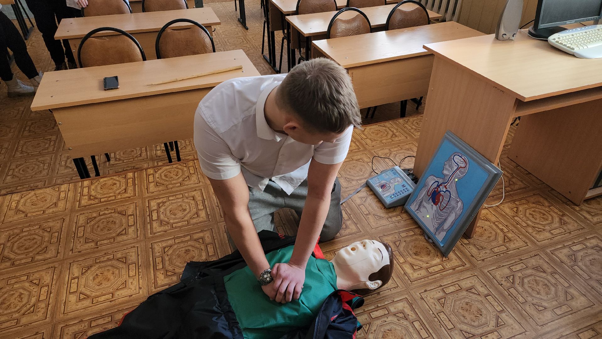 кашира, ожерелье, ожерельевский железнодорожный колледж, тренажер, сердечно-легочная реанимация, охрана труда,