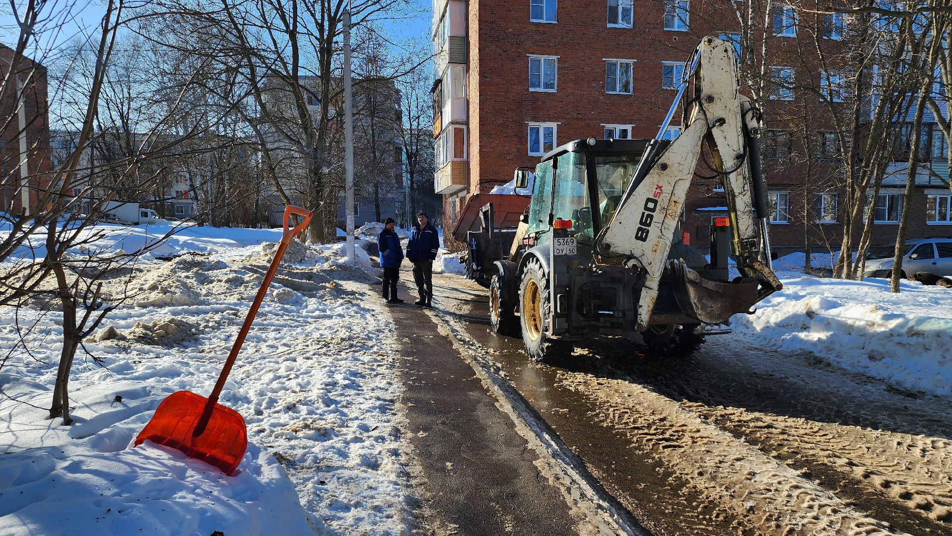 кашира, уборка снега, вывоз снега, навалы снега, центр обеспечения жкх го кашира, трактор, самосвал, садовая, юбилейная,
