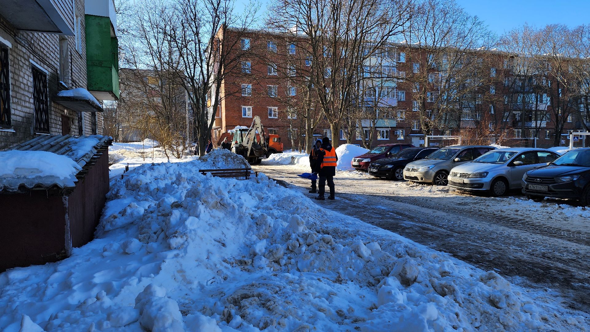 кашира, уборка снега, вывоз снега, навалы снега, центр обеспечения жкх го кашира, трактор, самосвал, садовая, юбилейная,