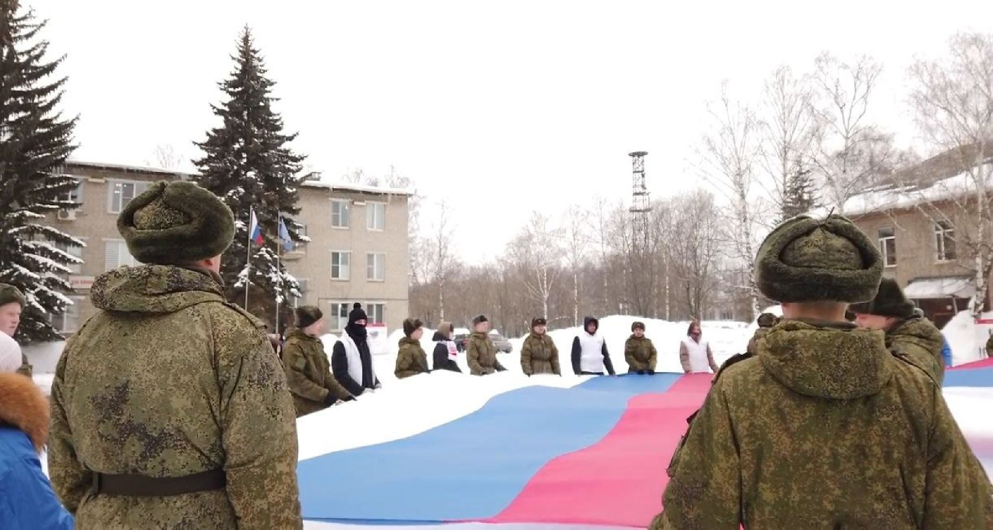 молодая гвардия, флешмоб, флаг, СВО,