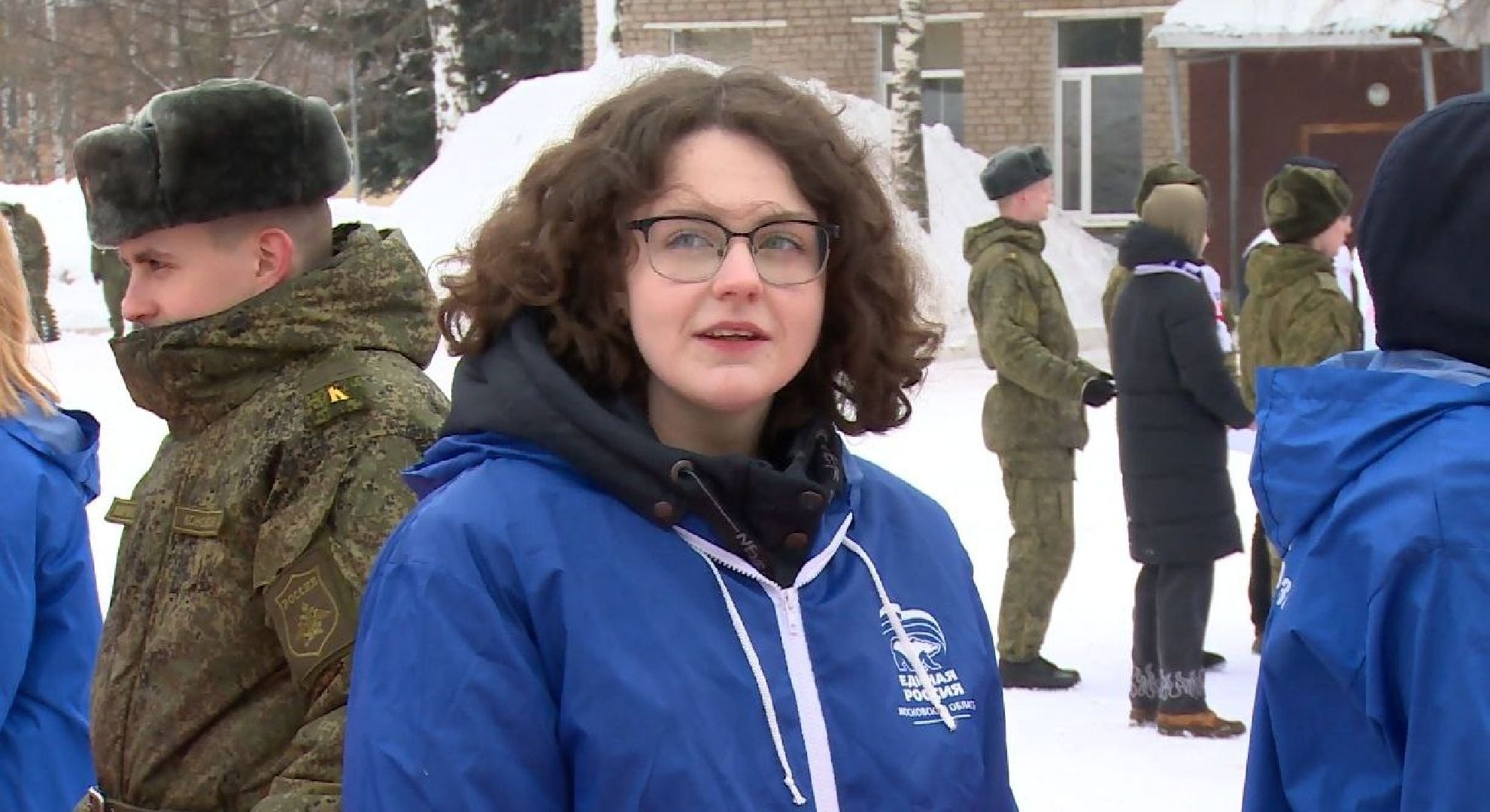 молодая гвардия, флешмоб, флаг, СВО,