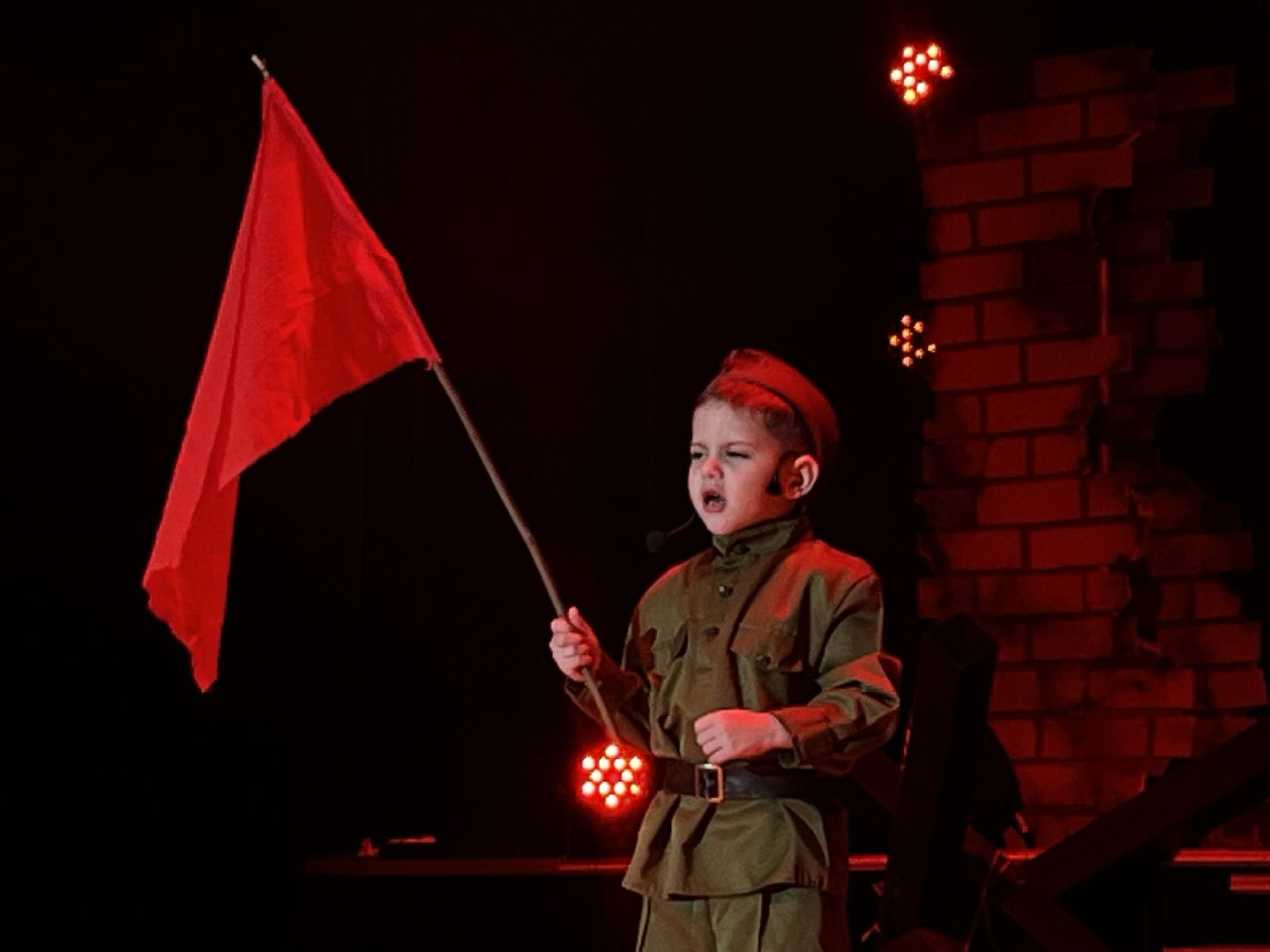 наро-фоминский городской округ, цдк звезда, культура подмосковья, блокада ленинграда,премьера спектакля,