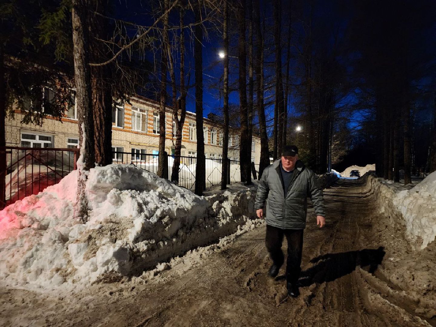 чехов, чехов-7, благоустройство, парковка, школа, выездная администрация,