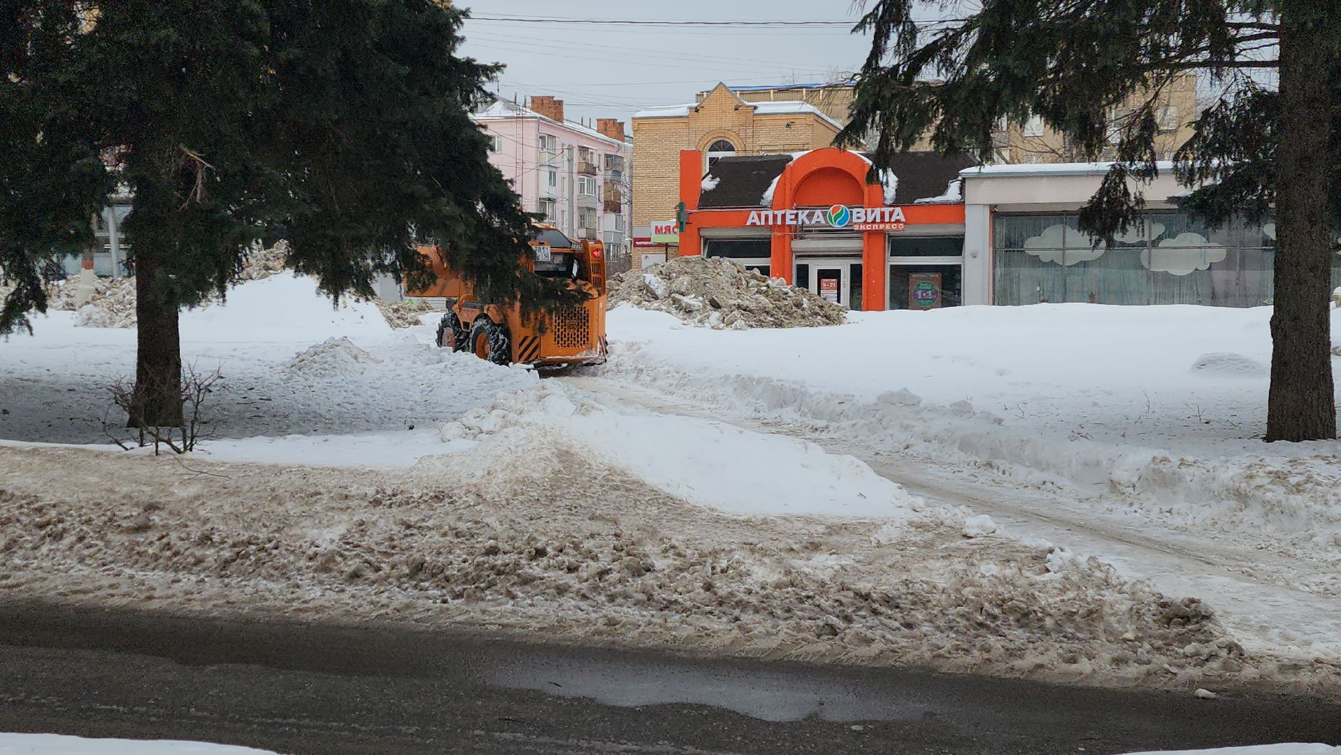 уборка снега, чистка дворов, чистка кровель, мбу городское хозяйство, Алексей Никитин, ук наукоград,