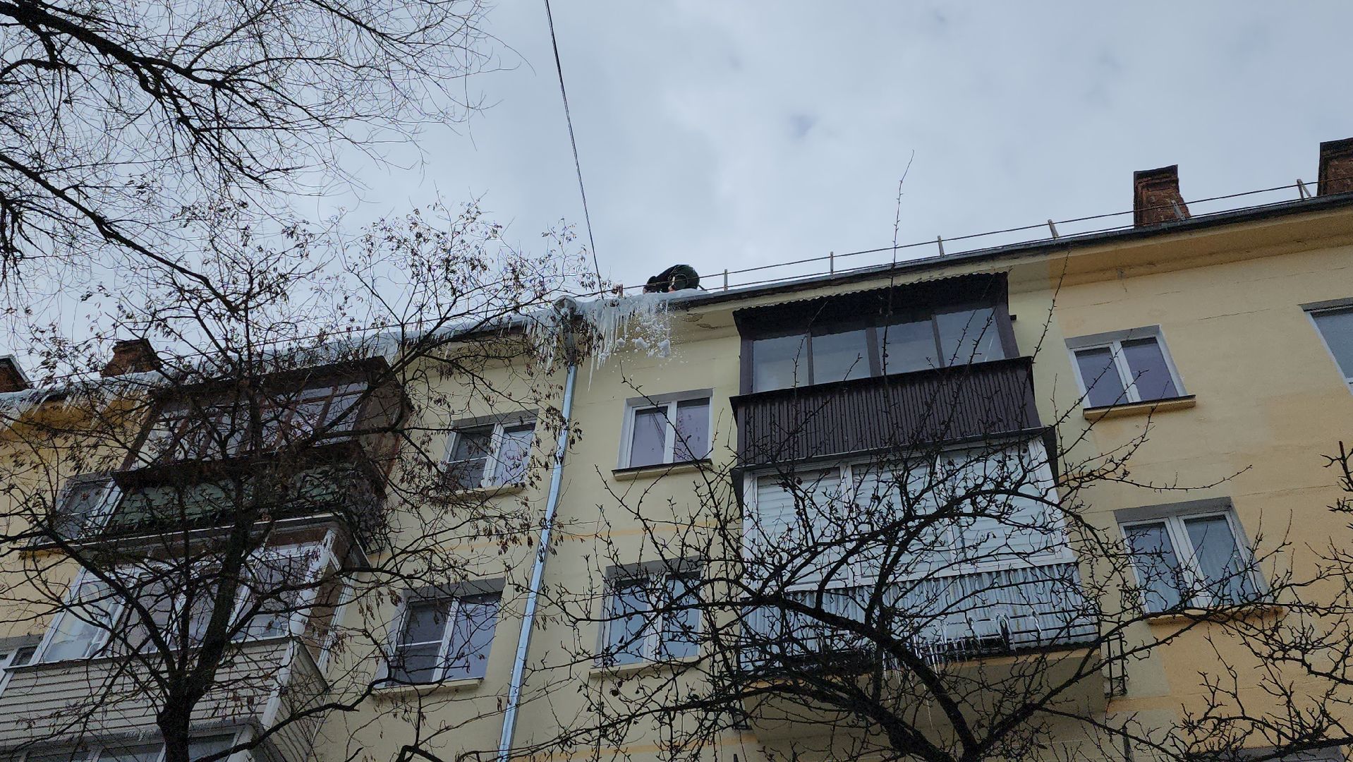 уборка снега, чистка дворов, чистка кровель, мбу городское хозяйство, Алексей Никитин, ук наукоград,