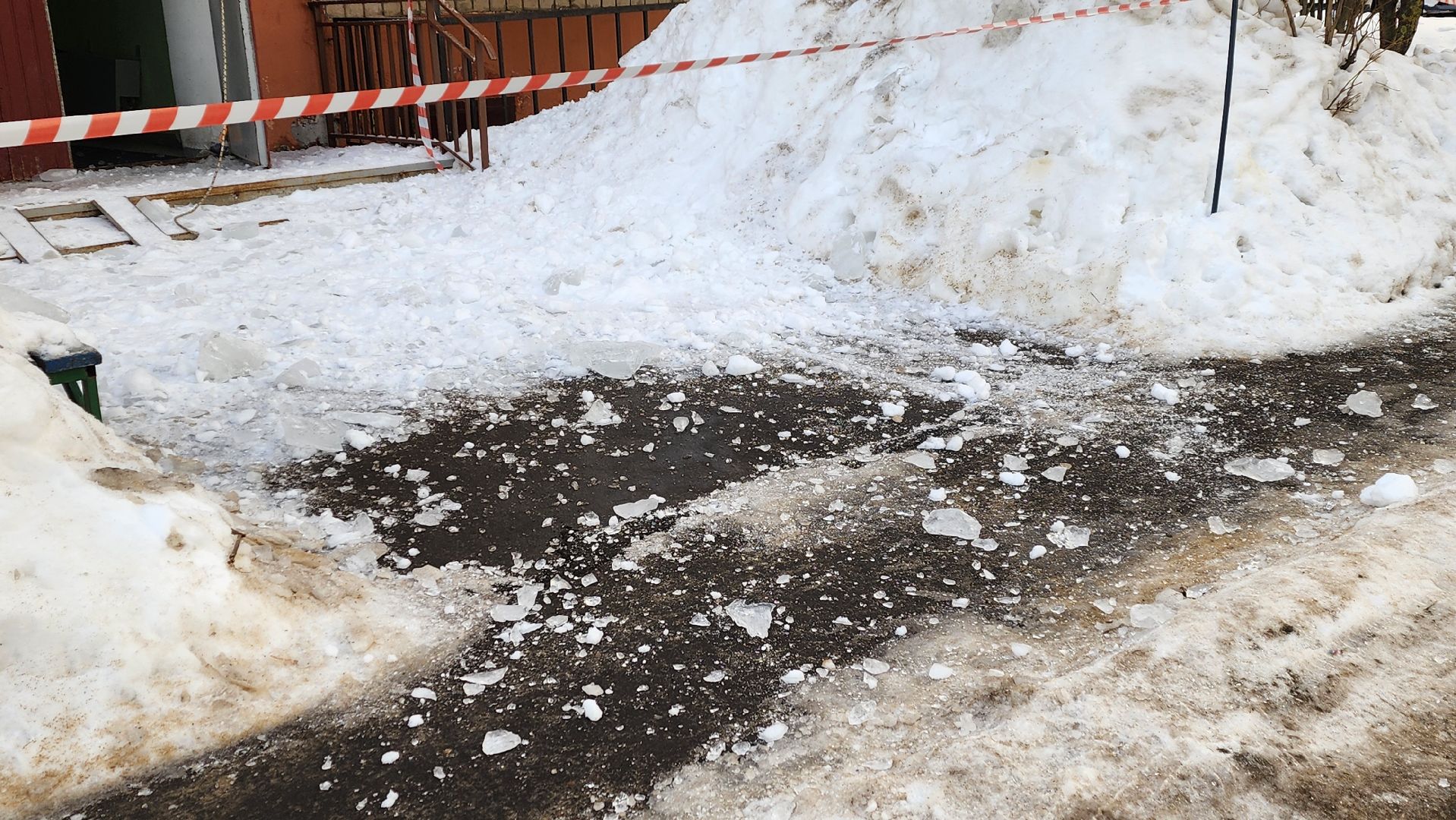 Солнечногорск, Рекинцо-2, ЖКХ, Очистка крыши, промышленные альпинисты,