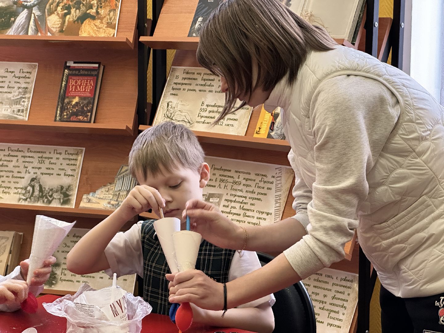 Клин, общество, дети, библиотеки, день оптимиста,