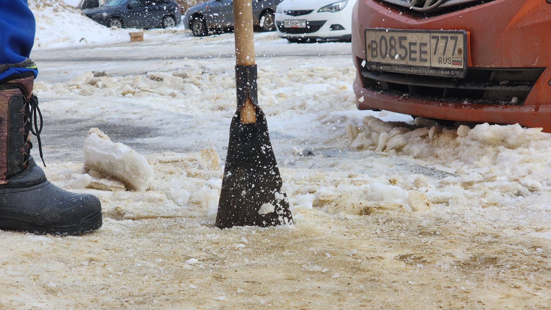 ЖКХ, Домодедово, Гололед, Подмосковье, Очистка дворов, Коммунальные службы, Дворники, обработка дорог, уборка снега и наледи,