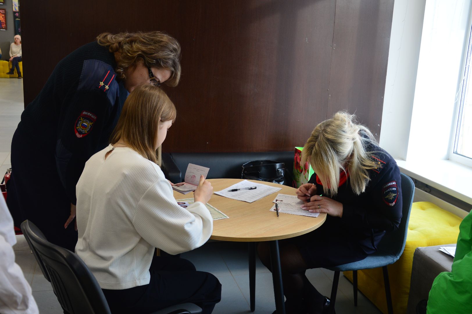 шатура, вручение паспортов, библиотека, паспорт гражданина рф, церемония награждения,