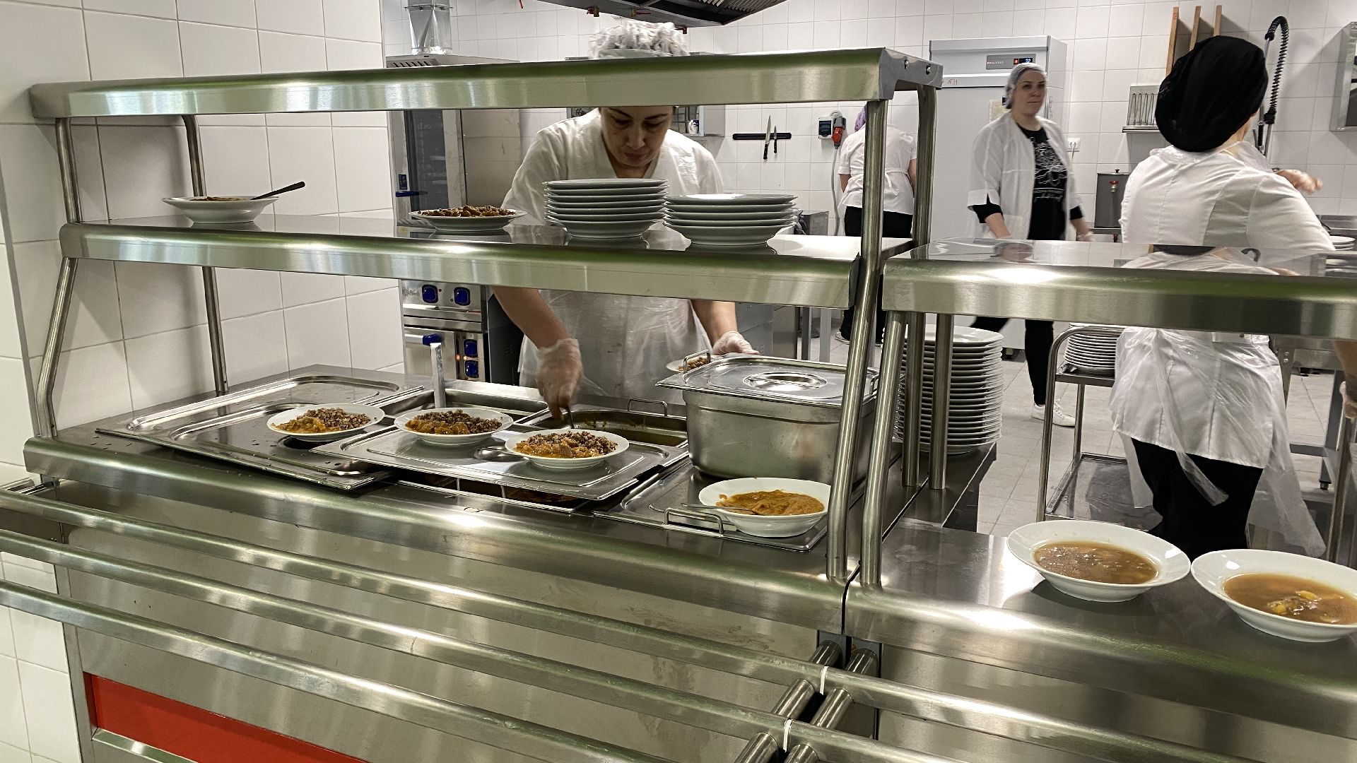 школьная жизнь, питание в школе, школьные столовые, маоу успех, еда,