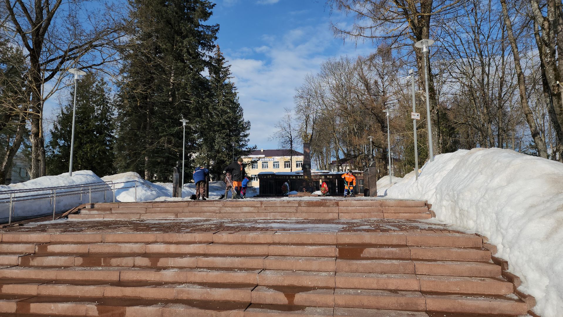 площадь революции, руза, весна, улицы города, рузский городской округ, московская область, подмосковье,