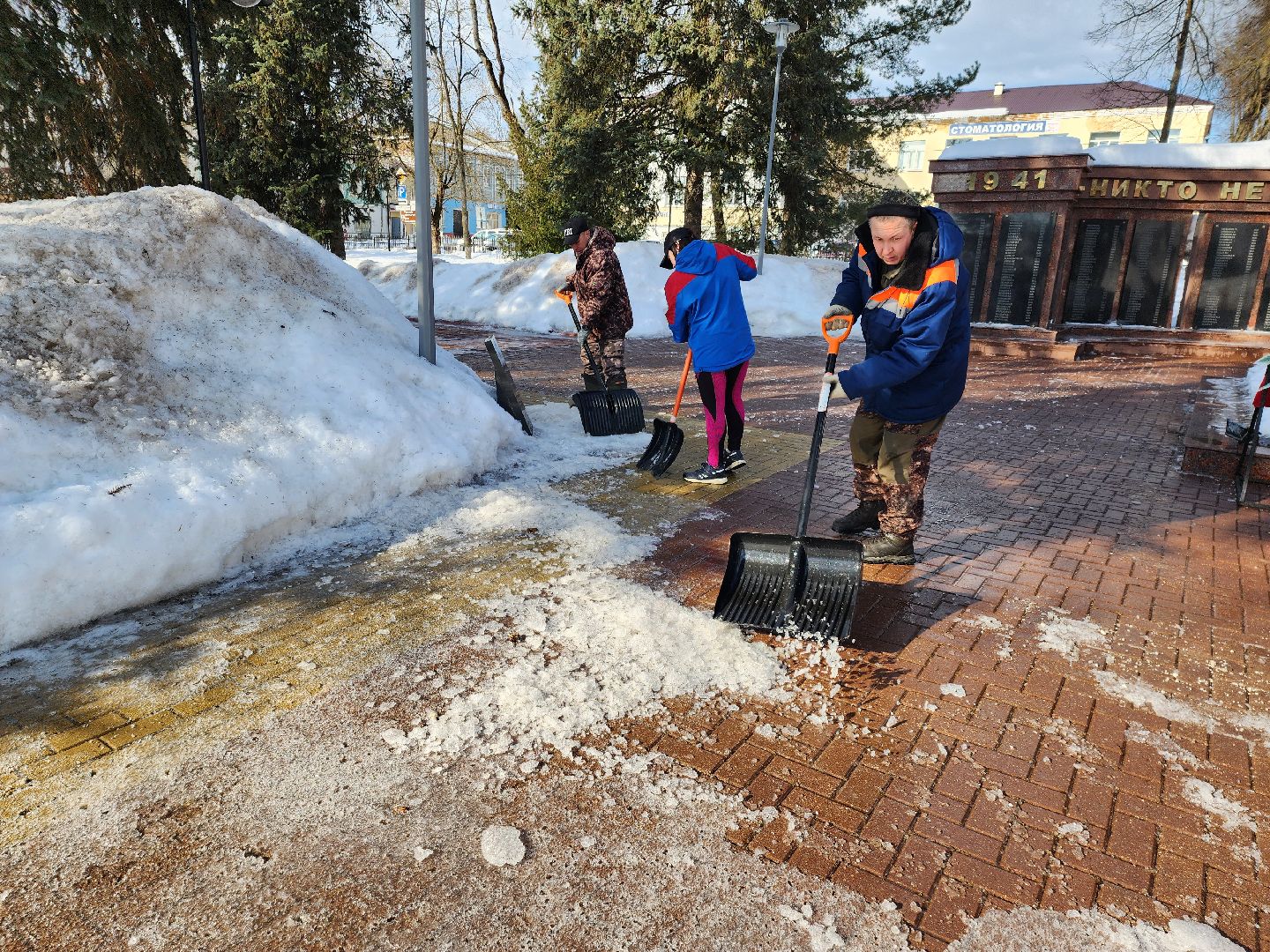 площадь революции, руза, весна, улицы города, рузский городской округ, московская область, подмосковье,
