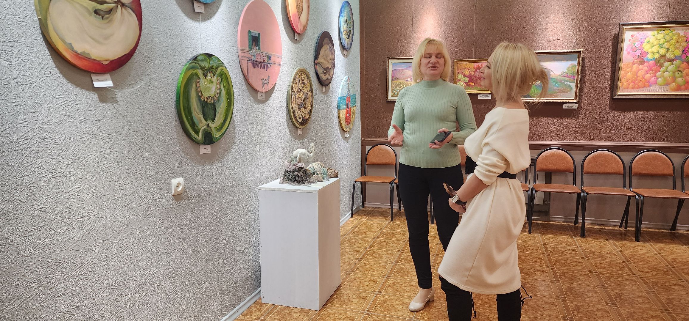 раменское, культура, выставка в ДК Сатурн, раменская художница представила свои работы,