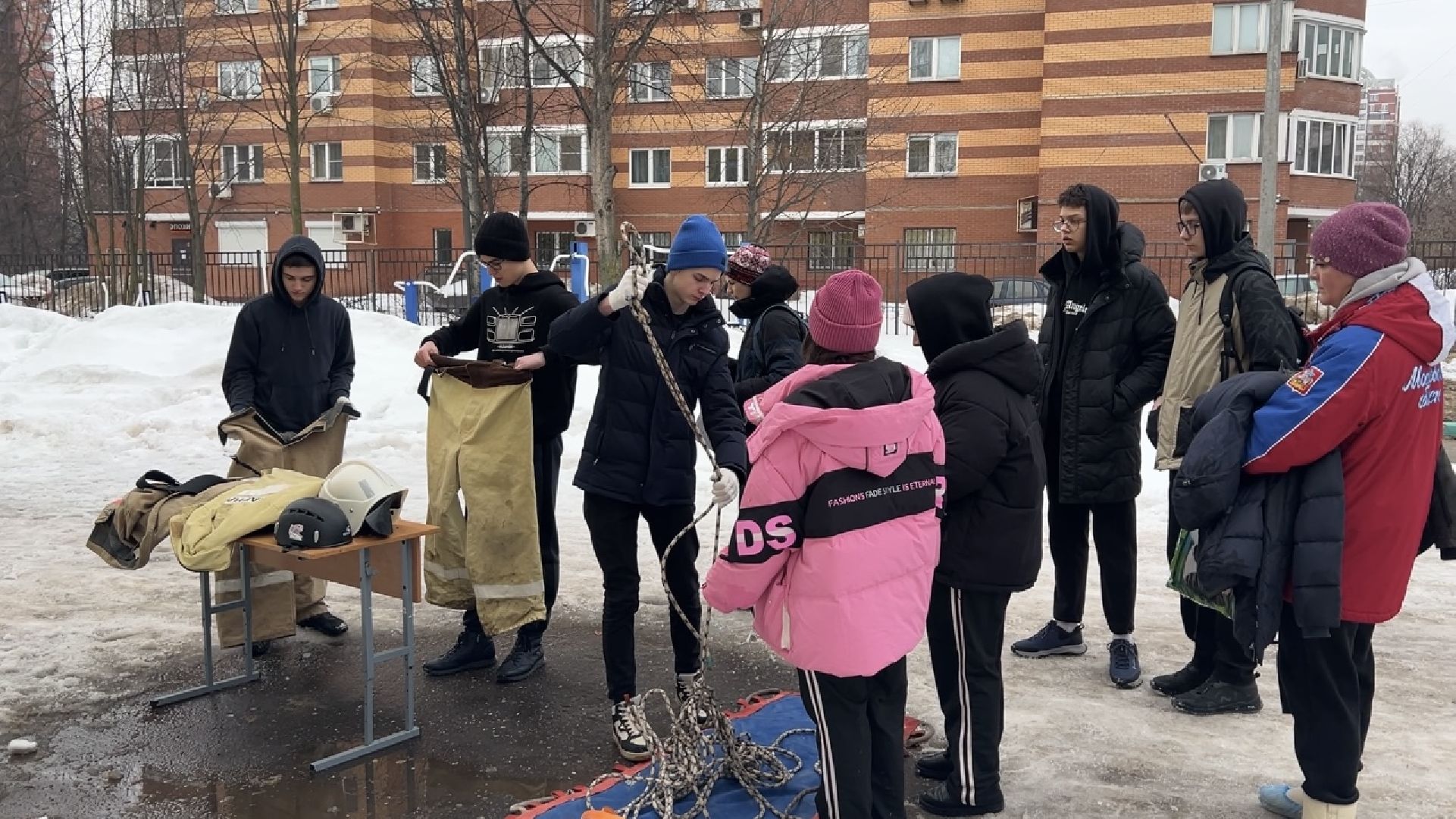химки, зарница, образование, химспас, школьники, школа безопасности,