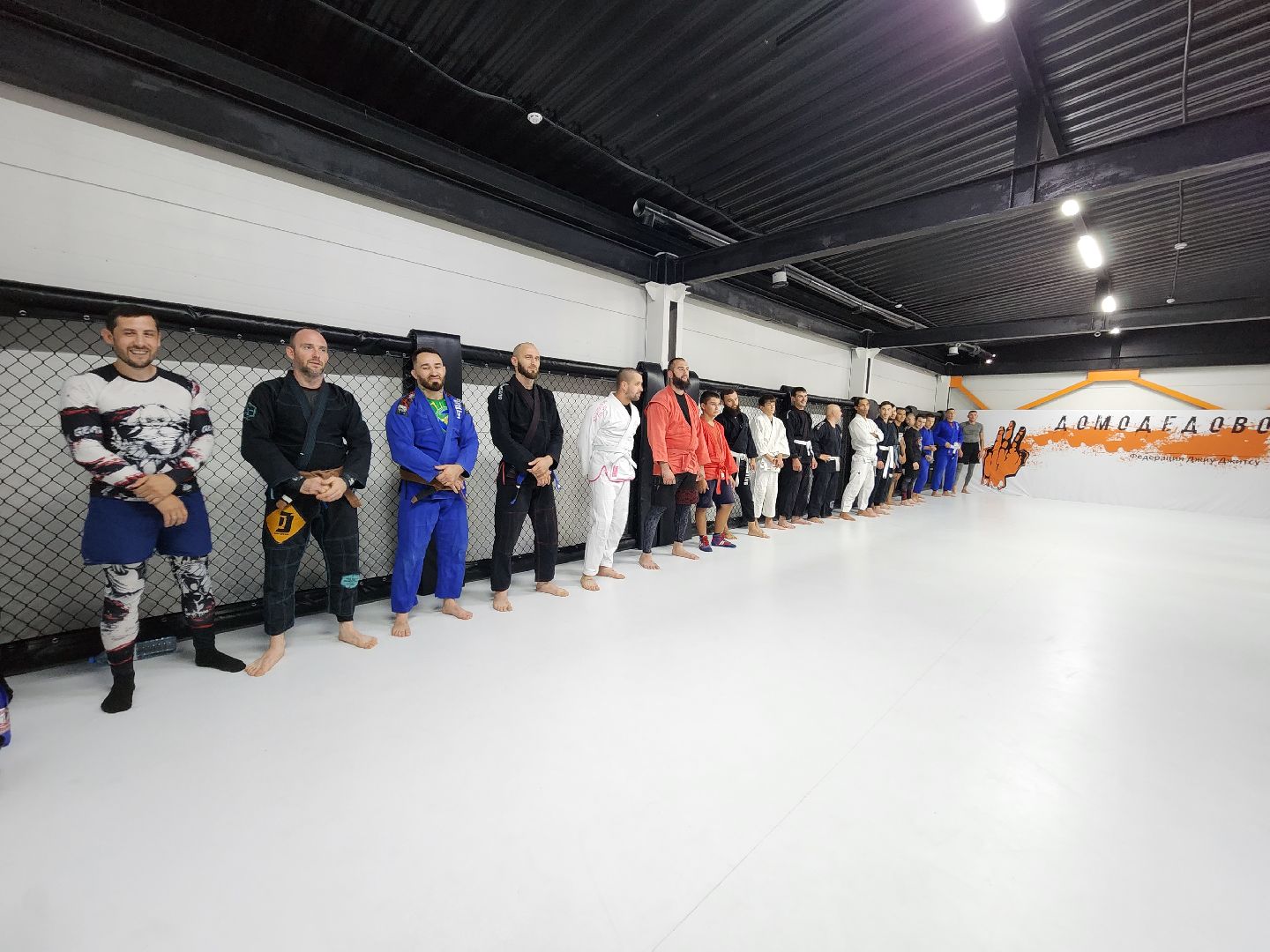 грэпплинг, единоборства, организационный сбор, Спортивный клуб, подмосковье, Домодедово, СК Пересвет, посылка в СВО, бойцам, 234 полк, Тренер, спорт в подмосковье, джиу-джитсу, Удушающий прием, Посылки бойцам, гуманитарный сбор, Татами, мастер класс, Мастер спорта, чемпион мира, Чемпион России, Ильяс Сулейманов,