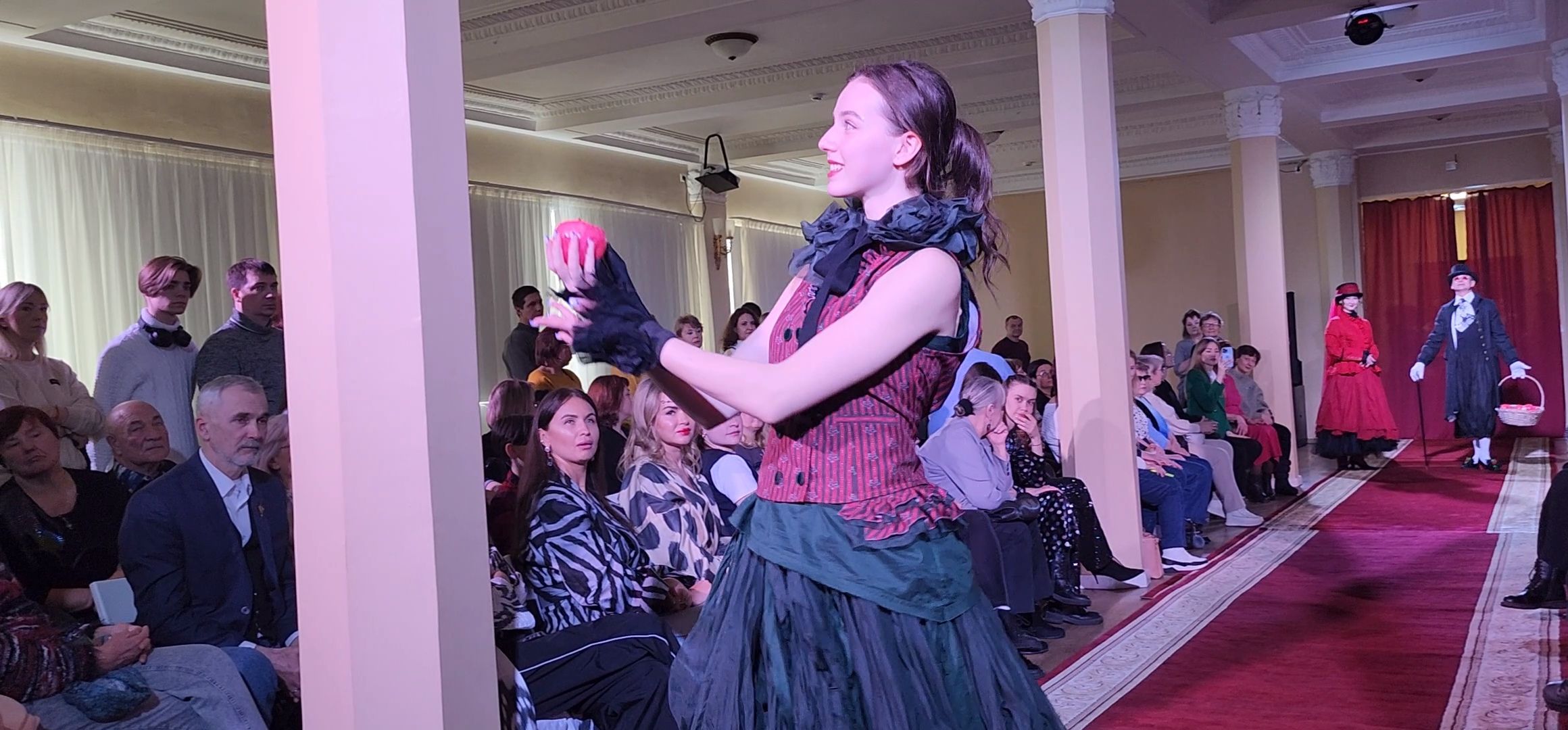 Коломна, показ мод, неделя моды,