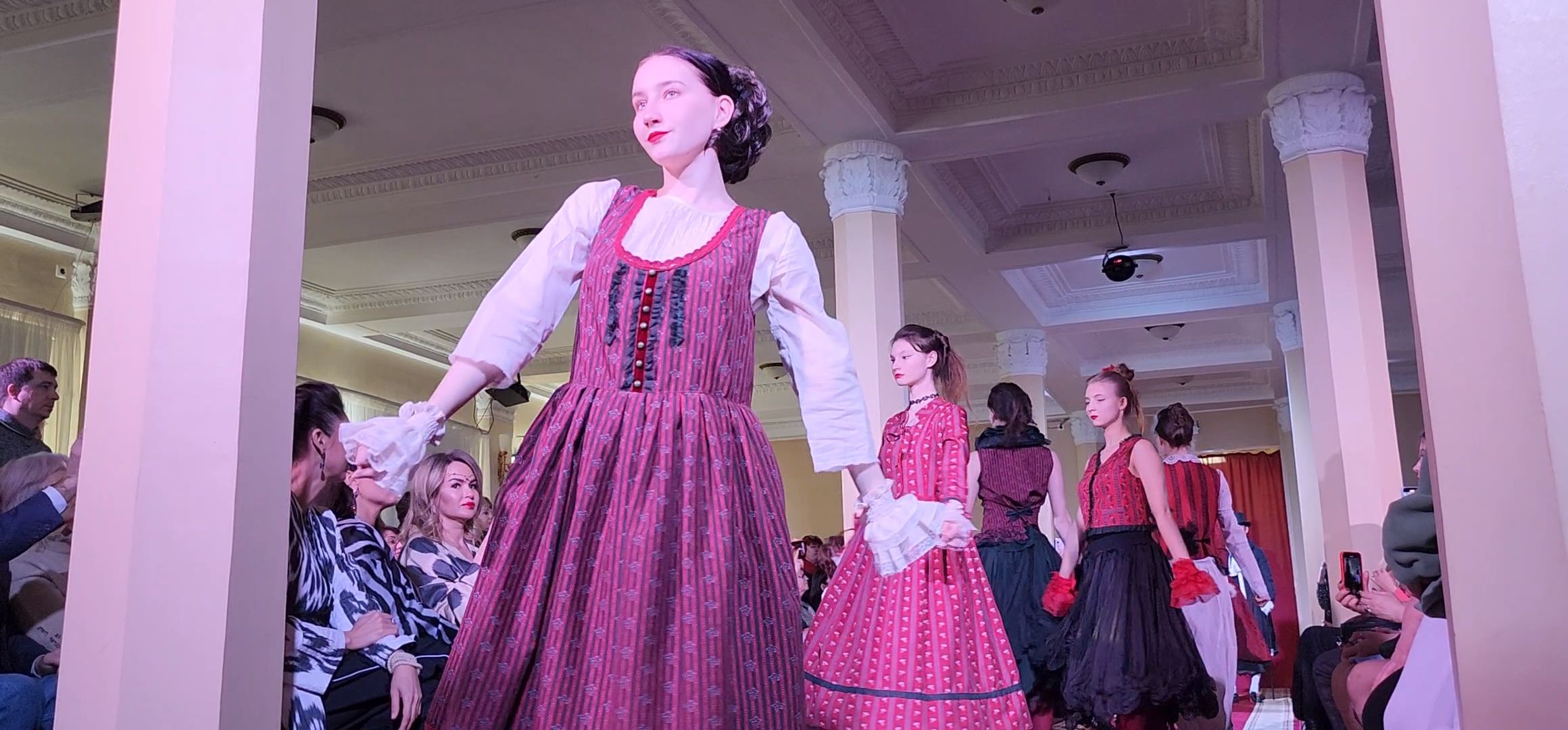 Коломна, показ мод, неделя моды,