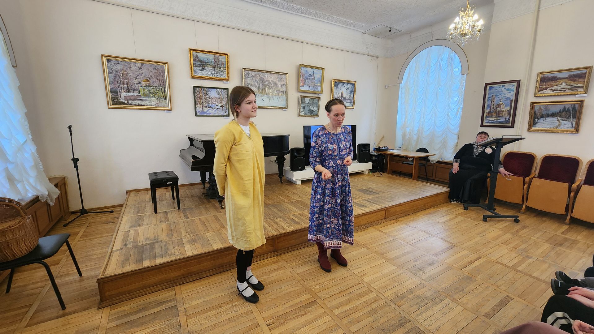 кашира, краеведческий музей, среднее поочье, каменный век, эволюция моды, выставка, народный костюм, реконструкция,